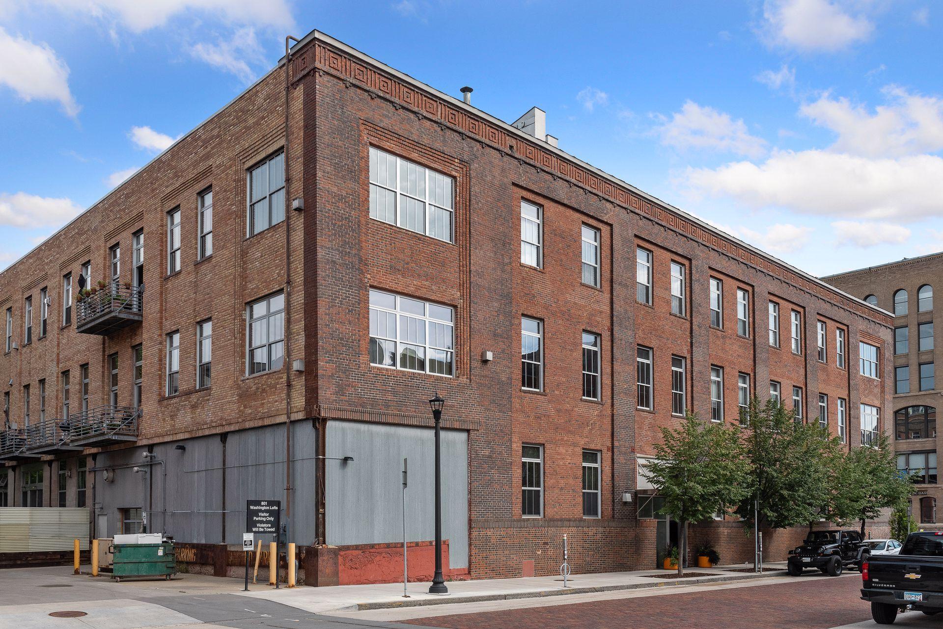 801 Washington Avenue N Unit: 316