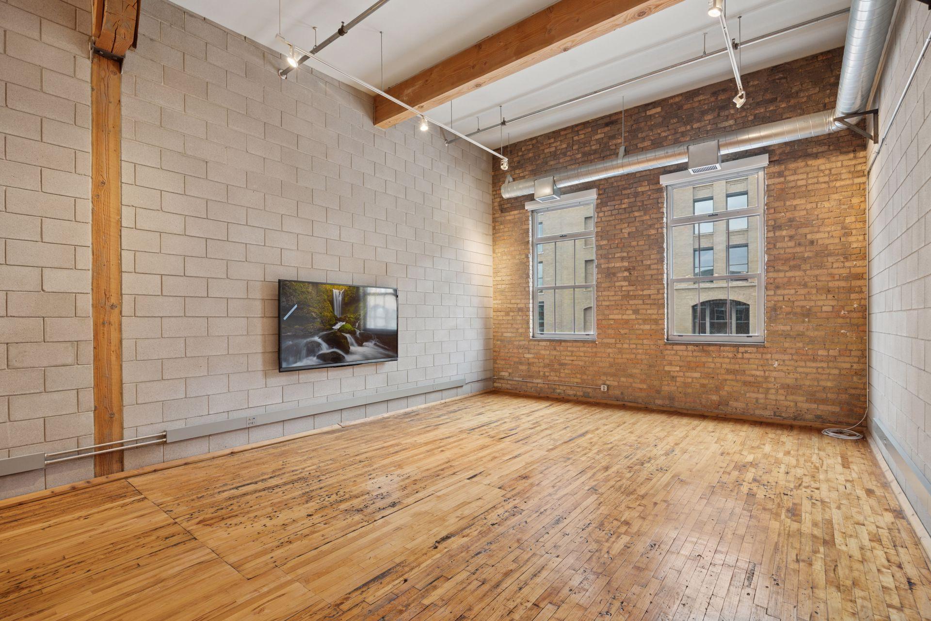801 Washington Avenue N Unit: 316