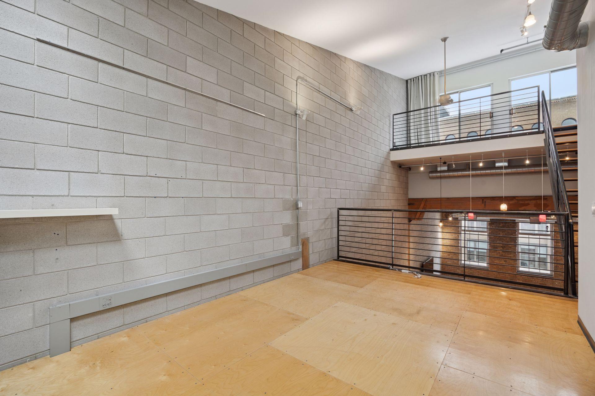 801 Washington Avenue N Unit: 316