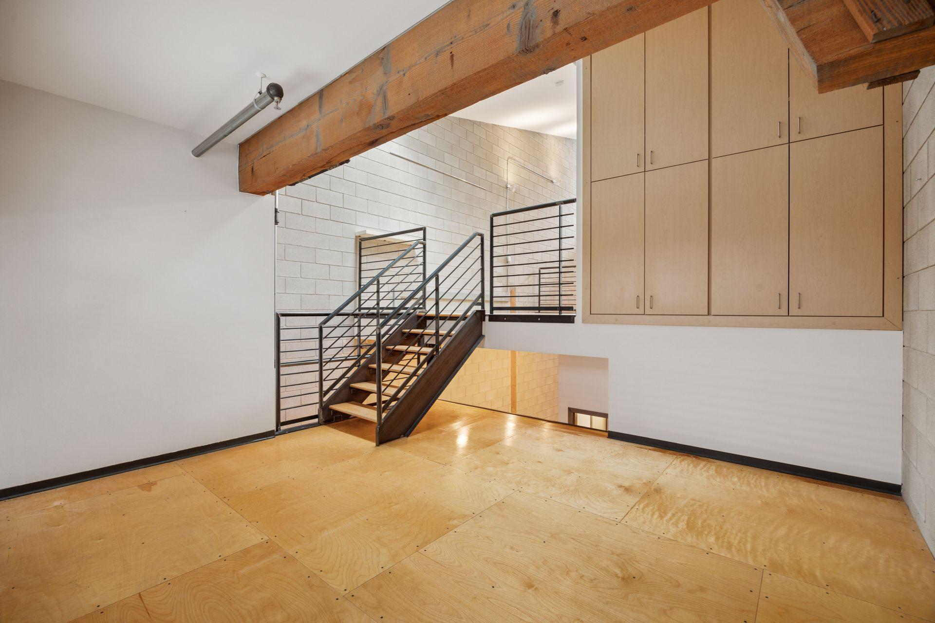801 Washington Avenue N Unit: 316