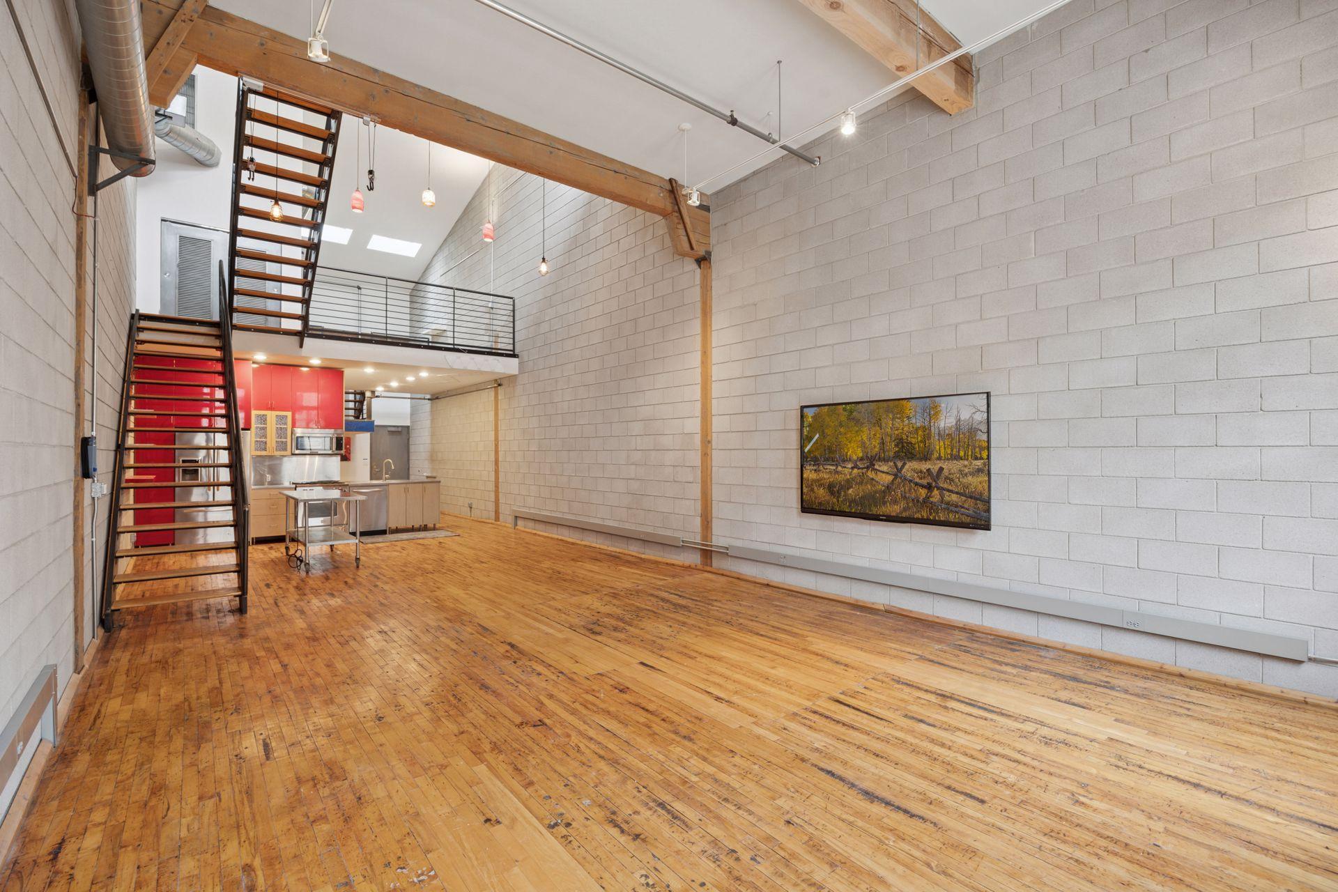 801 Washington Avenue N Unit: 316