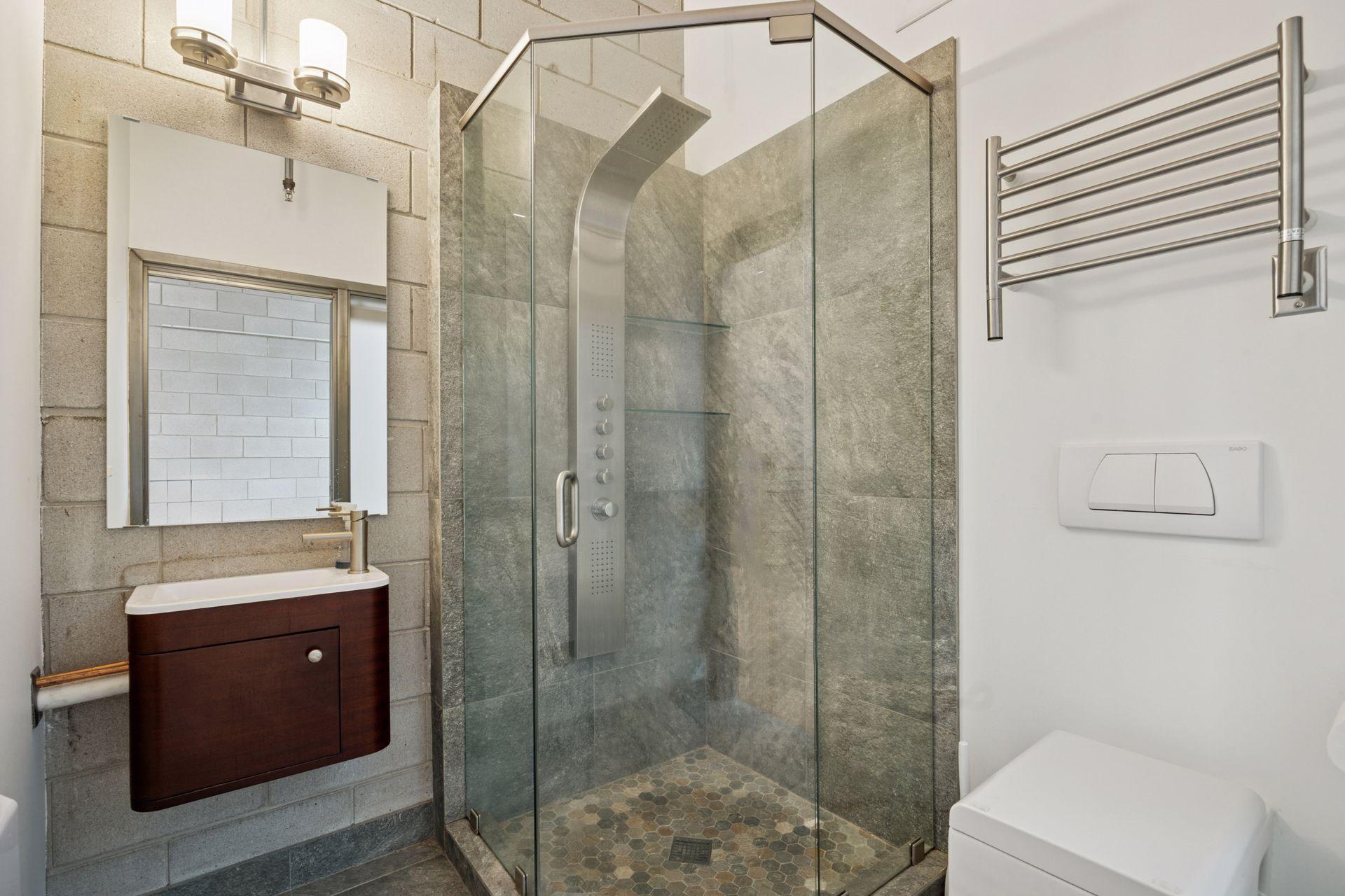 801 Washington Avenue N Unit: 316