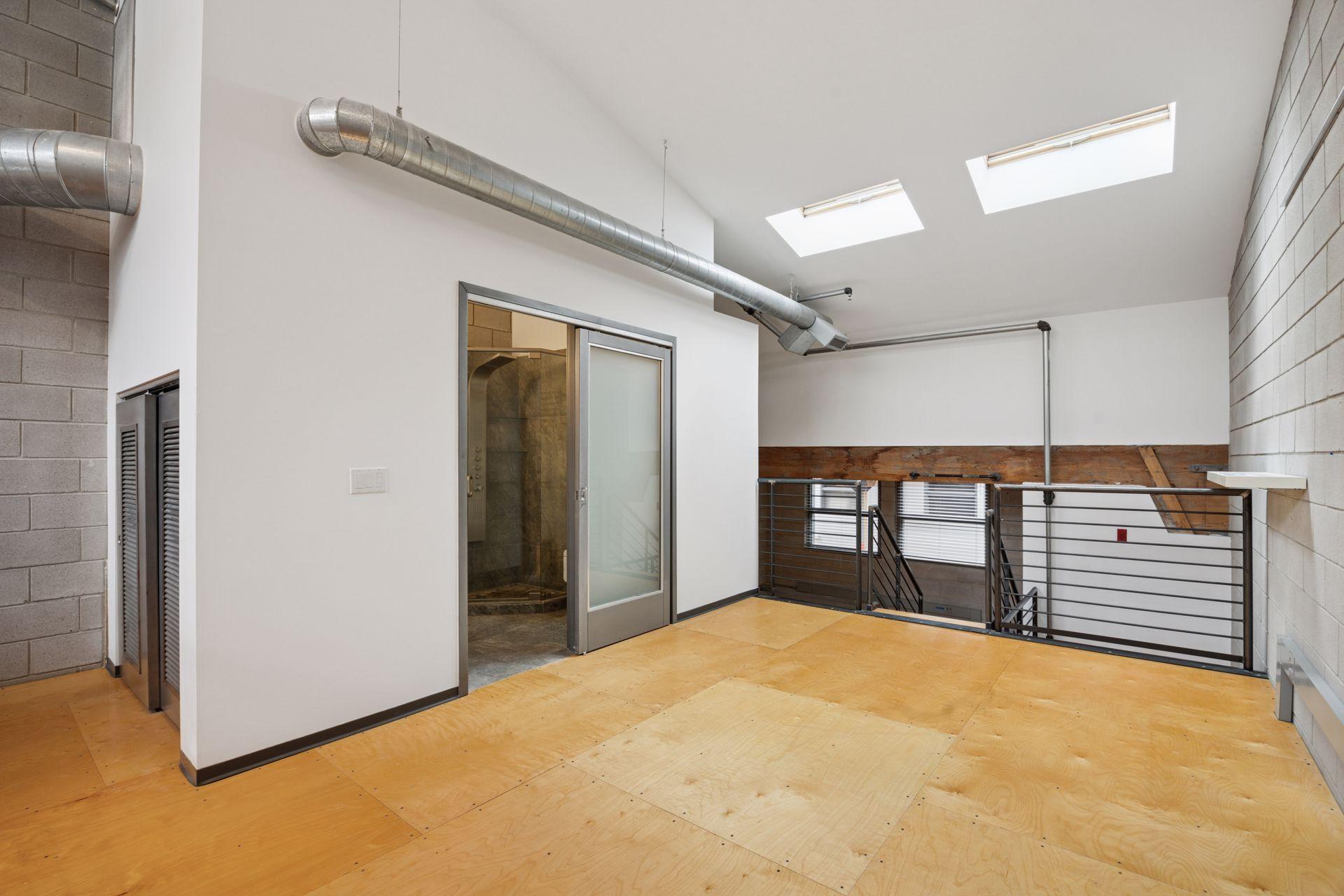 801 Washington Avenue N Unit: 316