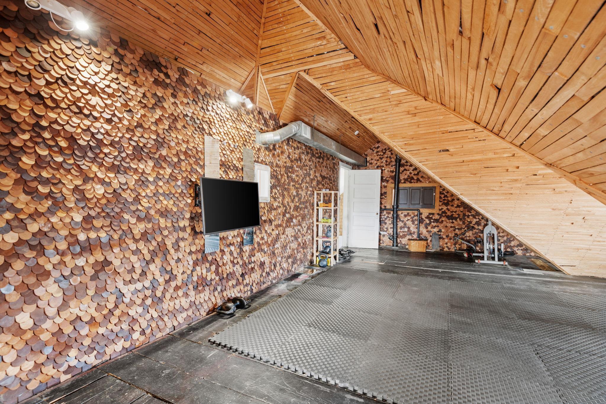 318 W Franklin Avenue