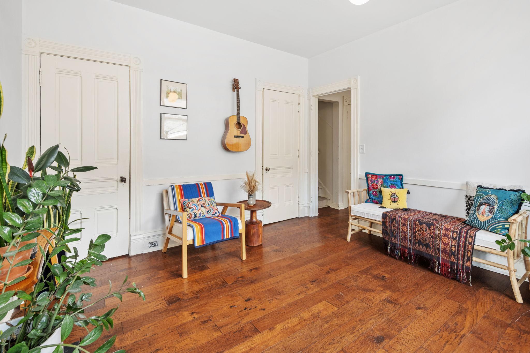 318 W Franklin Avenue