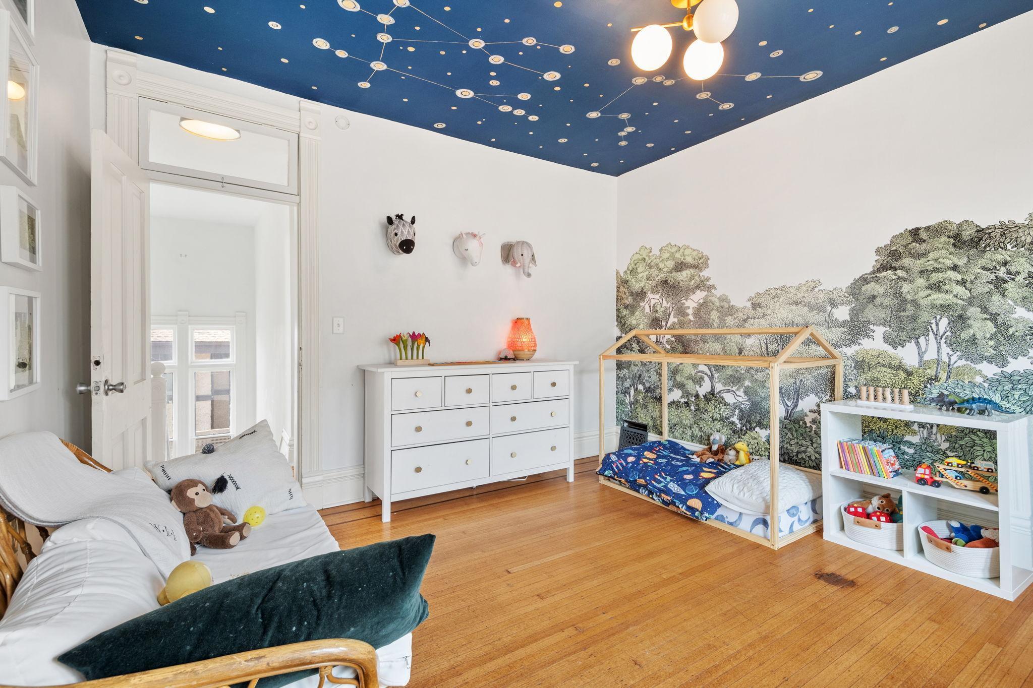 318 W Franklin Avenue