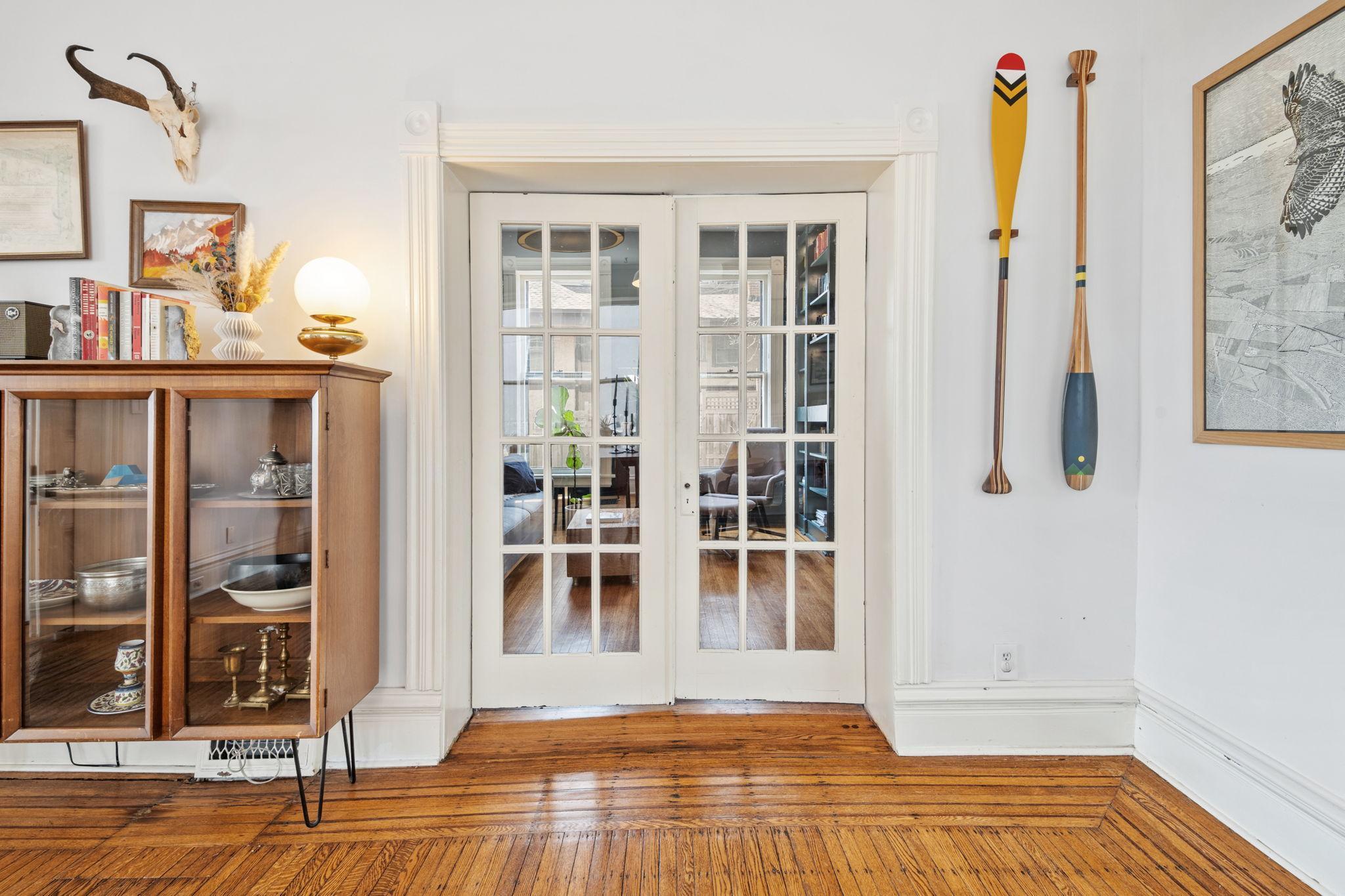 318 W Franklin Avenue