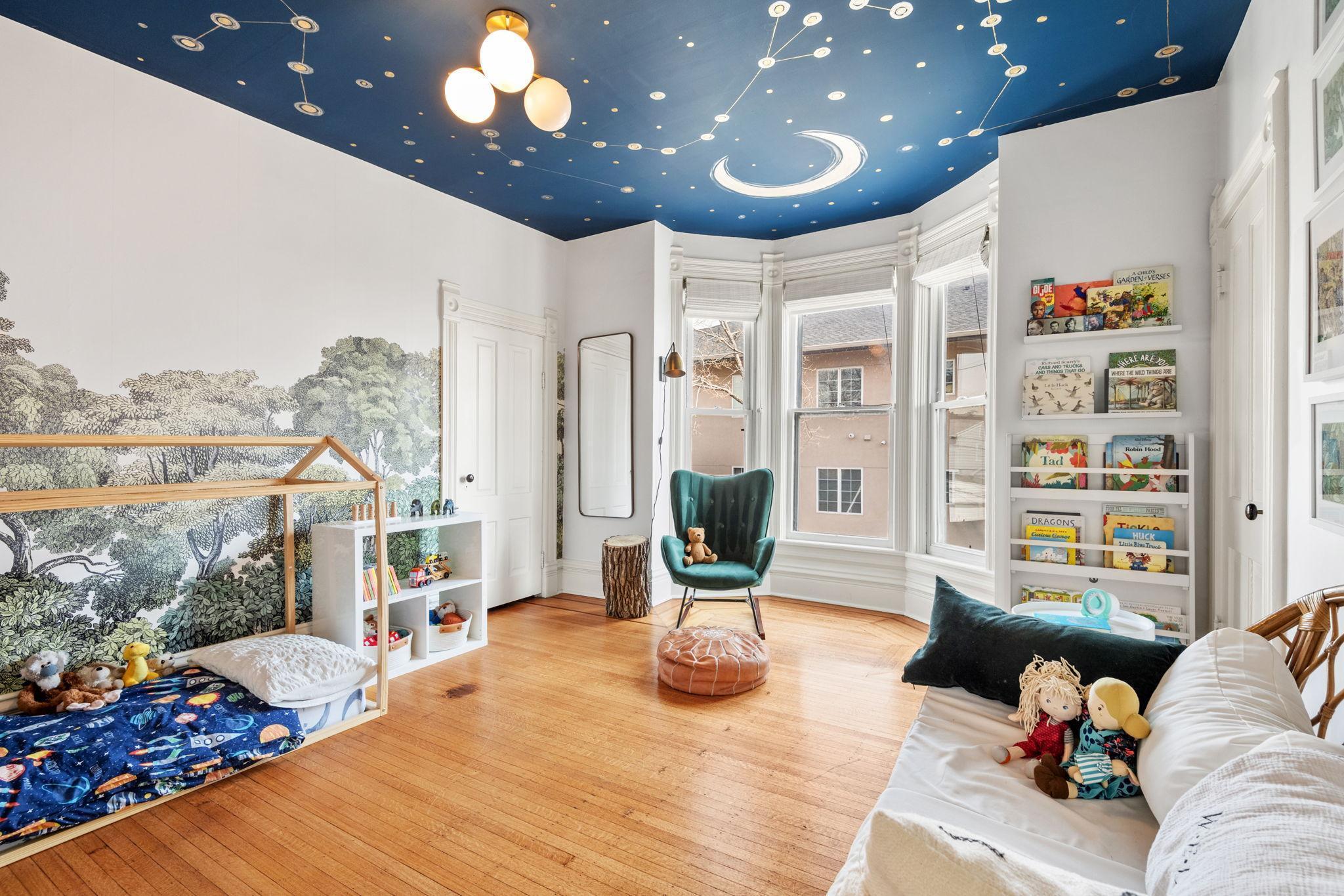 318 W Franklin Avenue