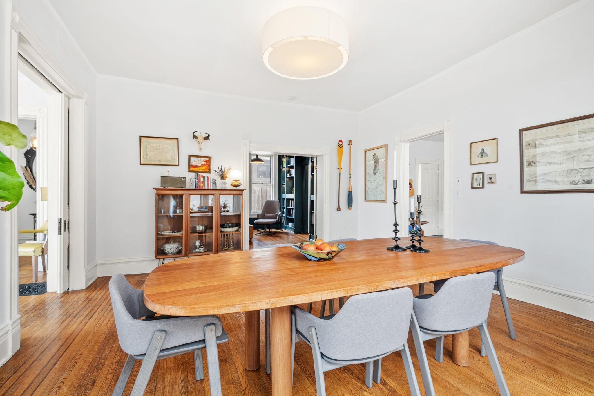 318 W Franklin Avenue