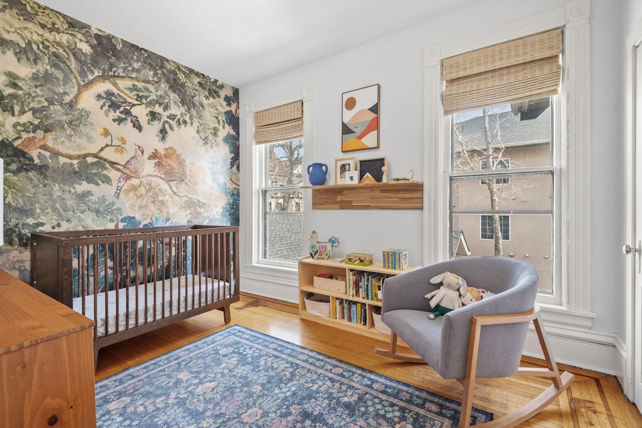 318 W Franklin Avenue