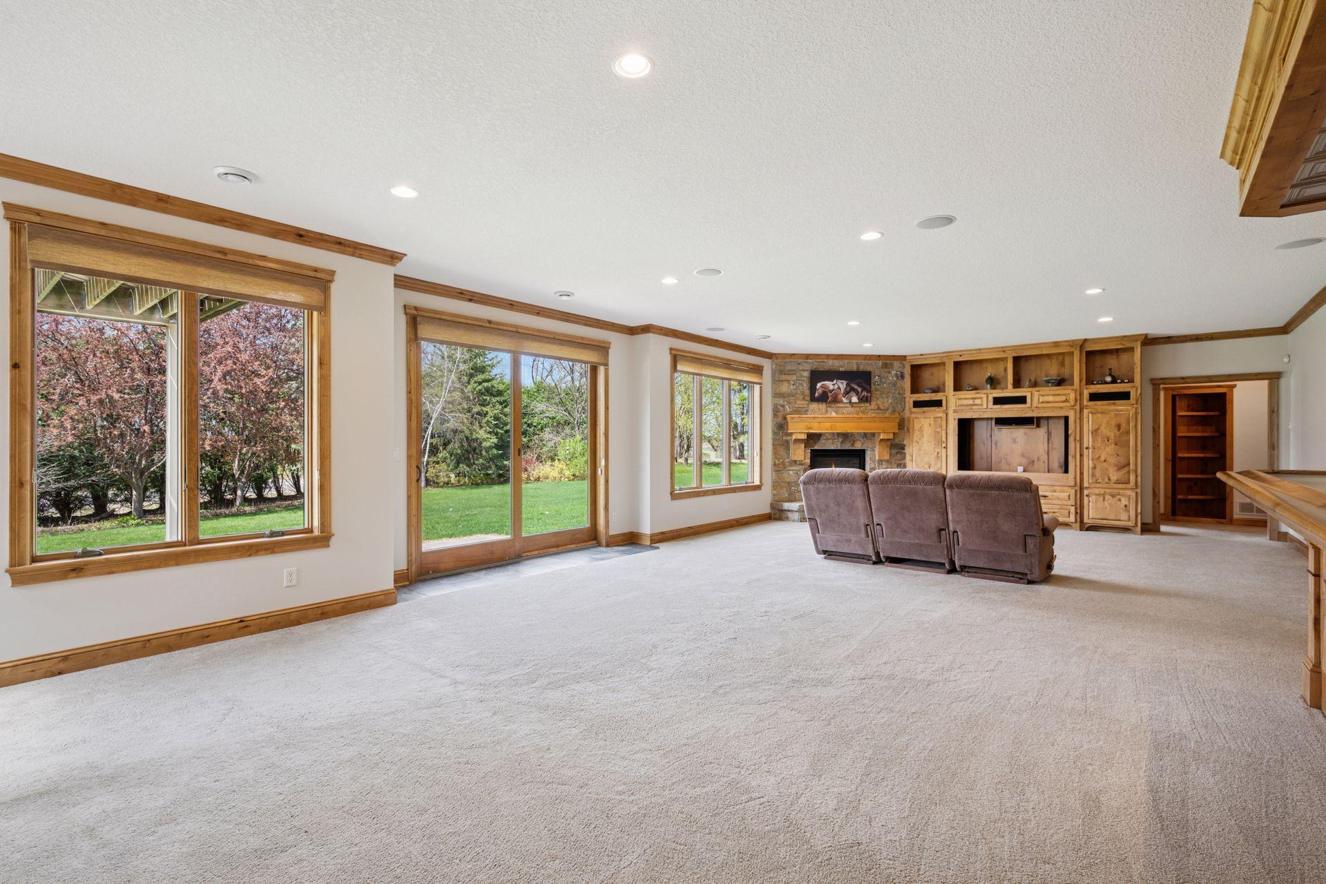 4640 Bluebell Trail N