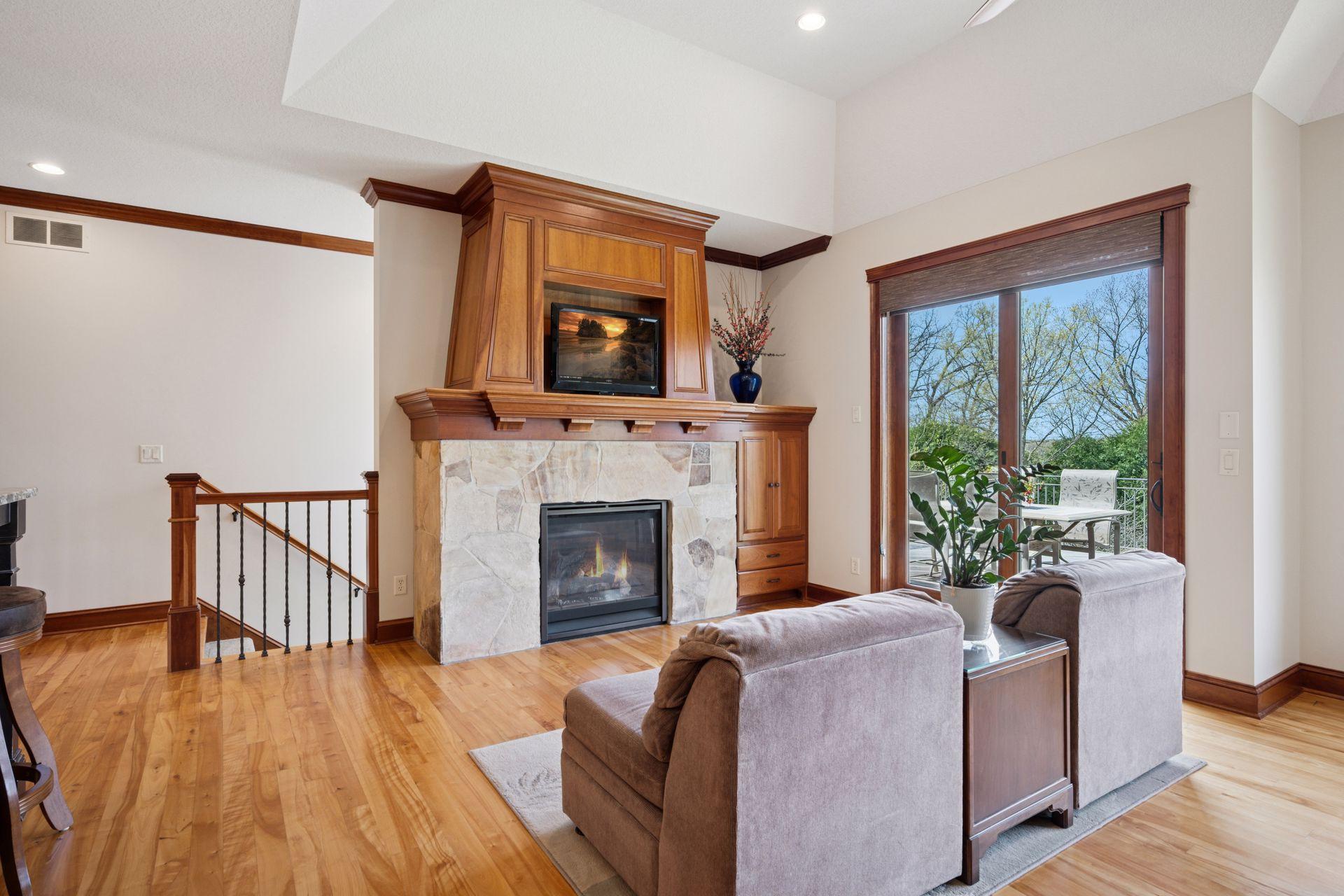 4640 Bluebell Trail N