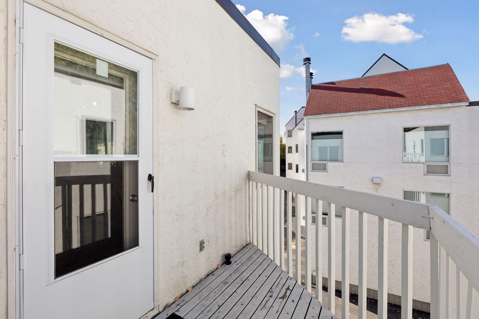 3047 Lake Shore Drive Unit: B