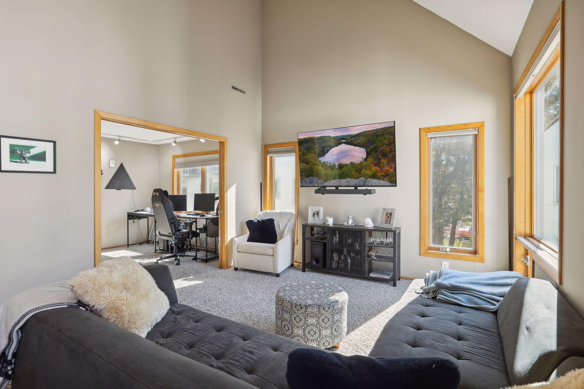3047 Lake Shore Drive Unit: B