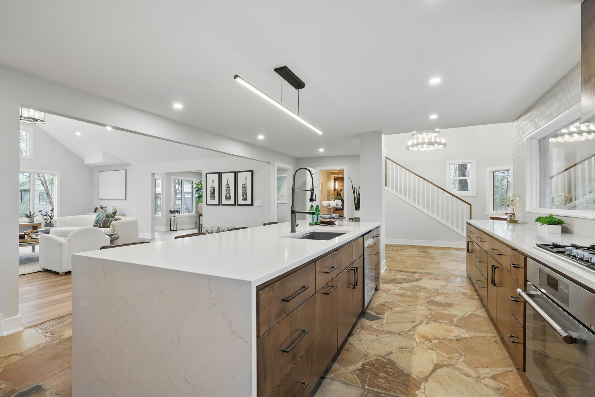 211 Peninsula Road