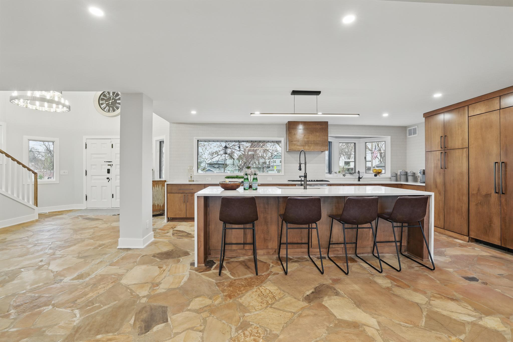 211 Peninsula Road