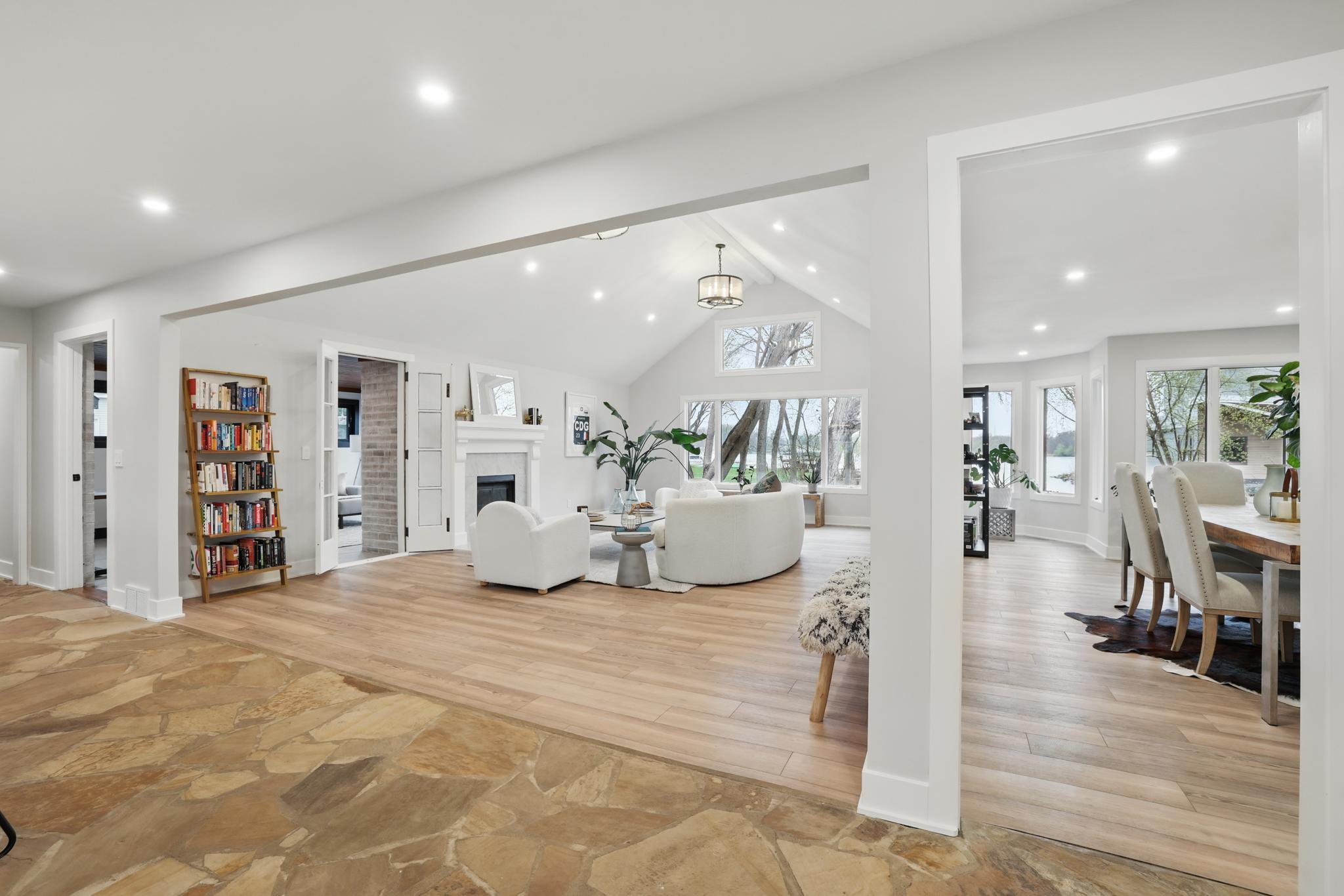 211 Peninsula Road