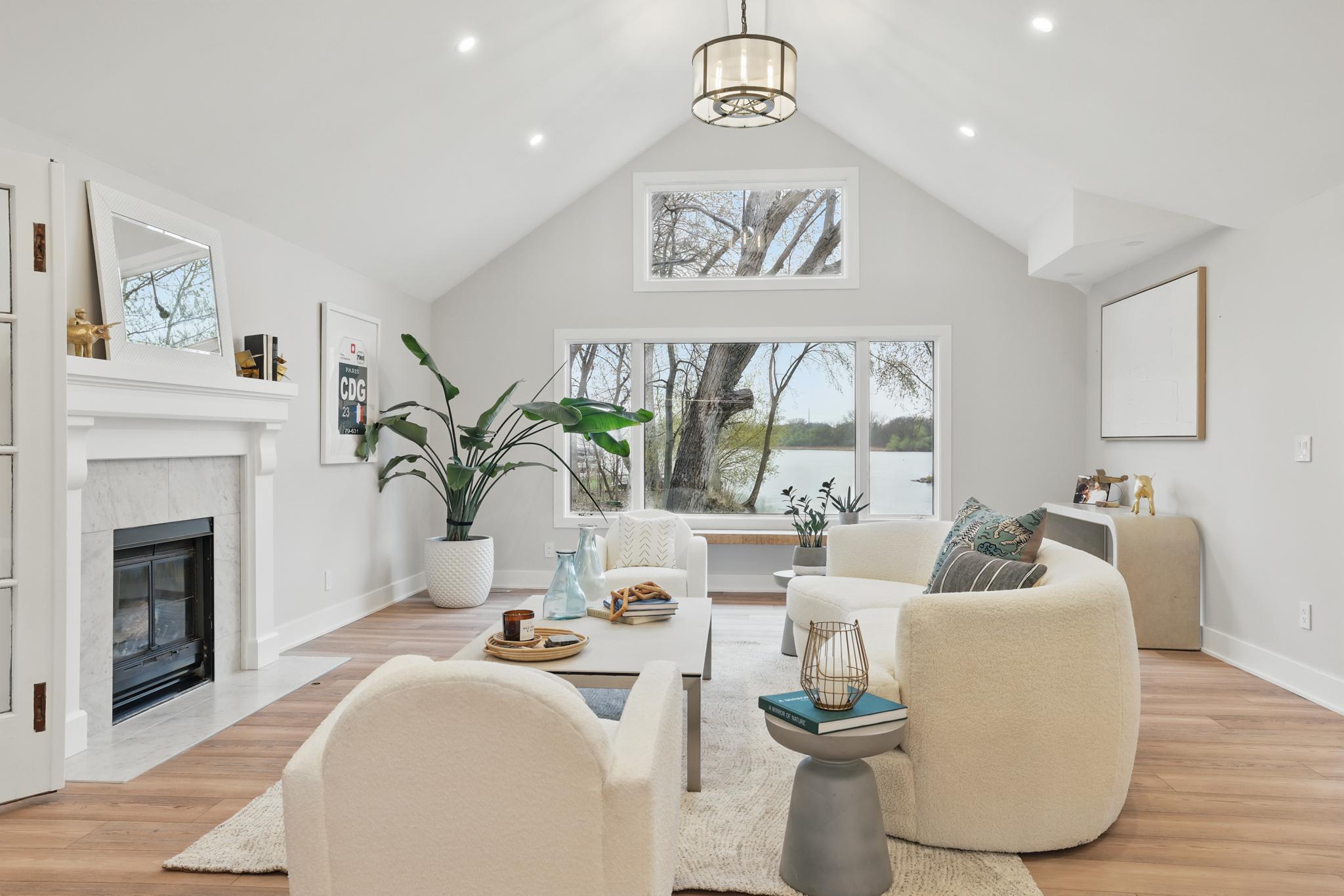 211 Peninsula Road