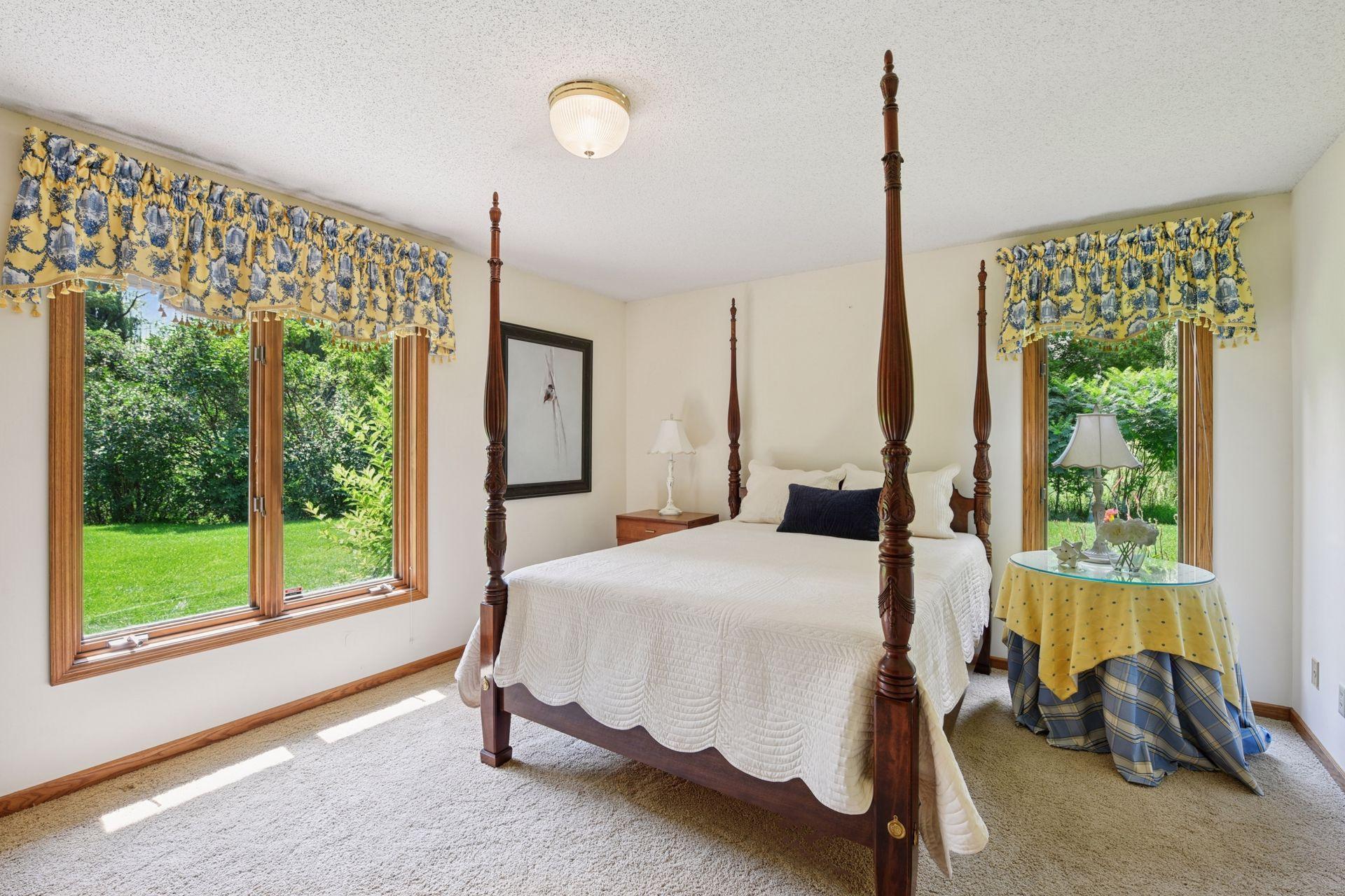 5325 Saddle Ridge Trail