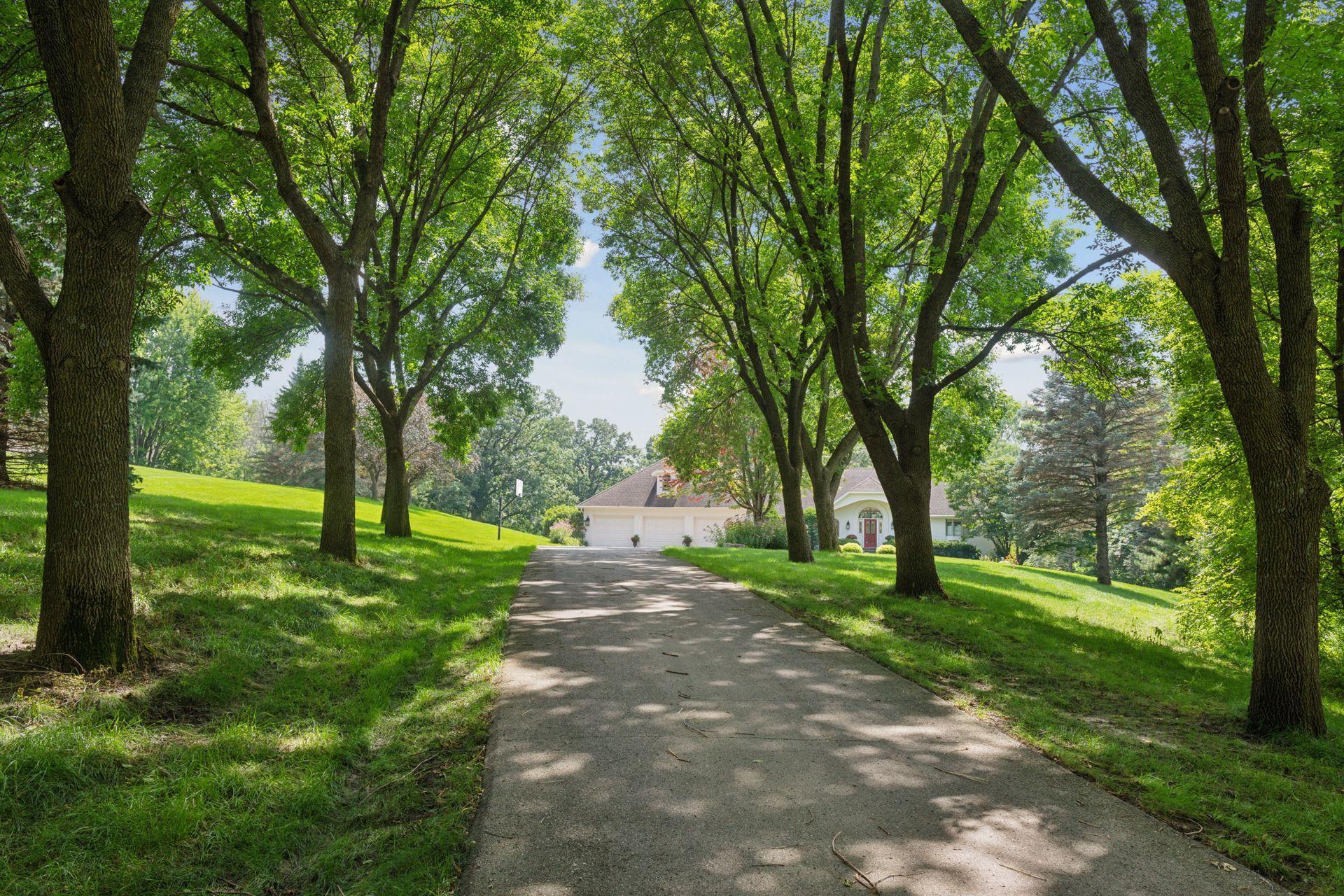 5325 Saddle Ridge Trail