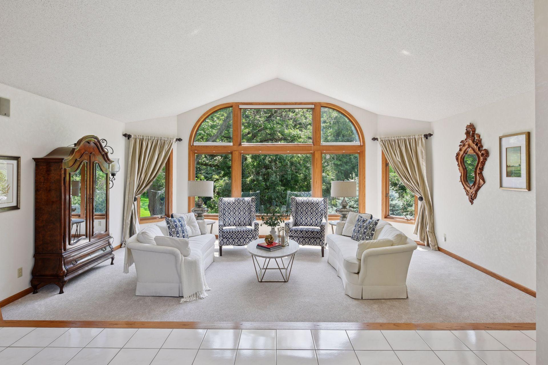 5325 Saddle Ridge Trail