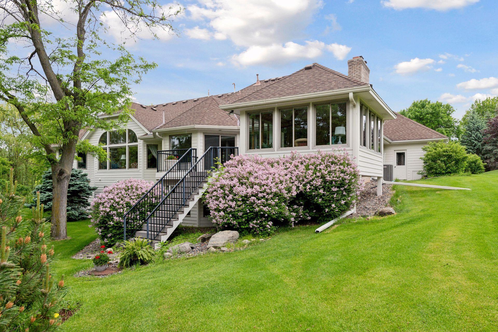 5325 Saddle Ridge Trail