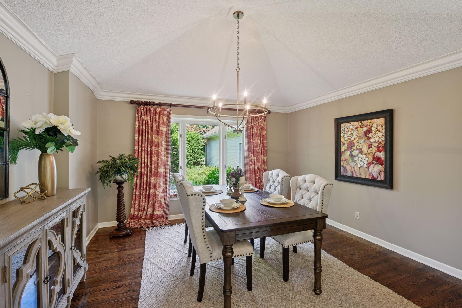 5325 Saddle Ridge Trail