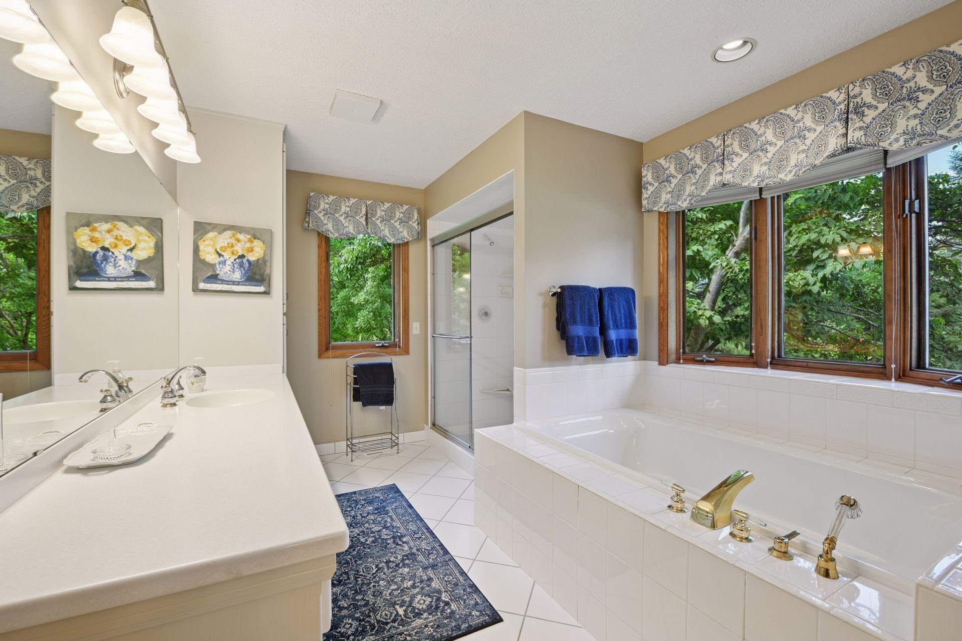 5325 Saddle Ridge Trail