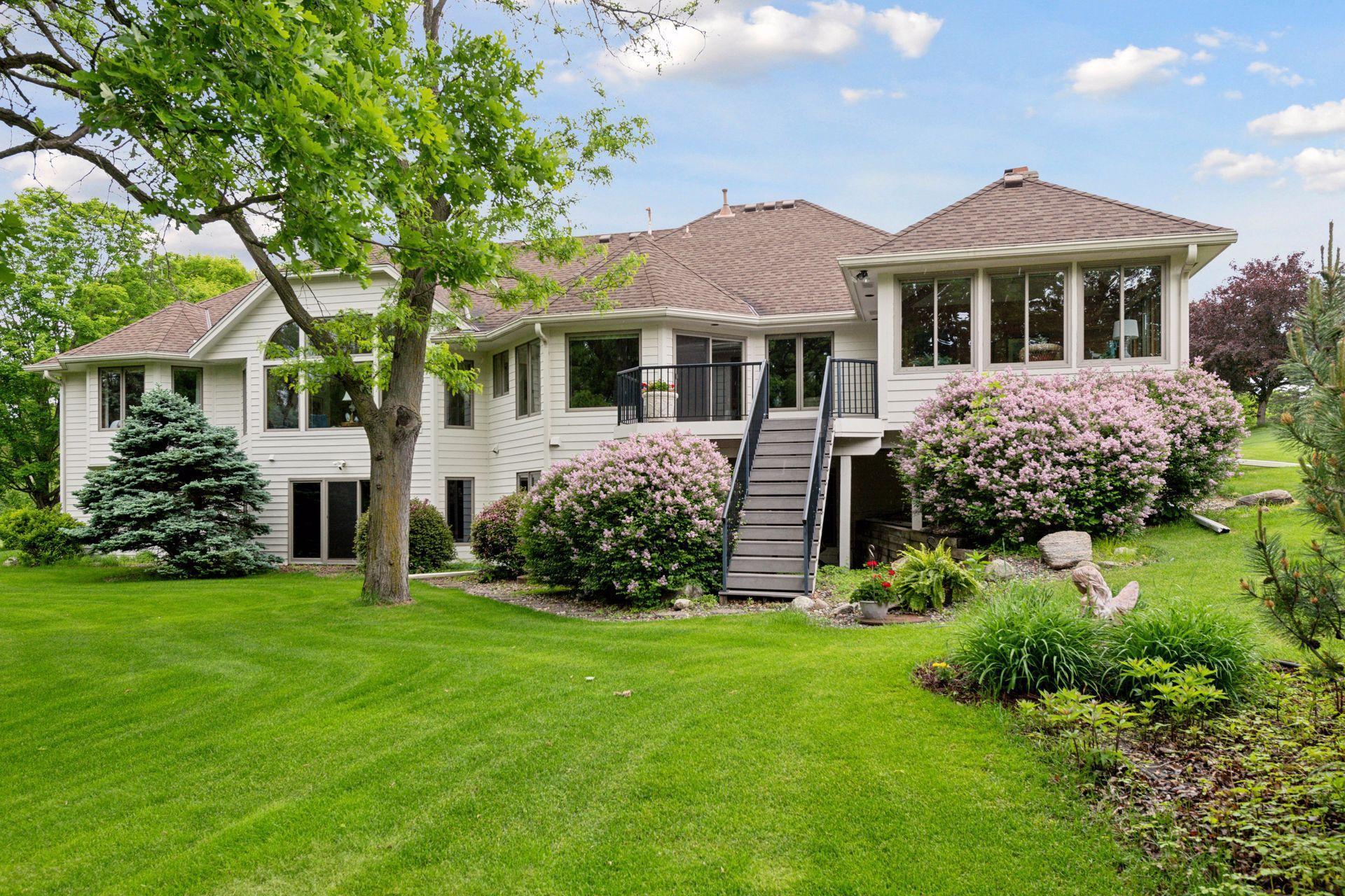 5325 Saddle Ridge Trail