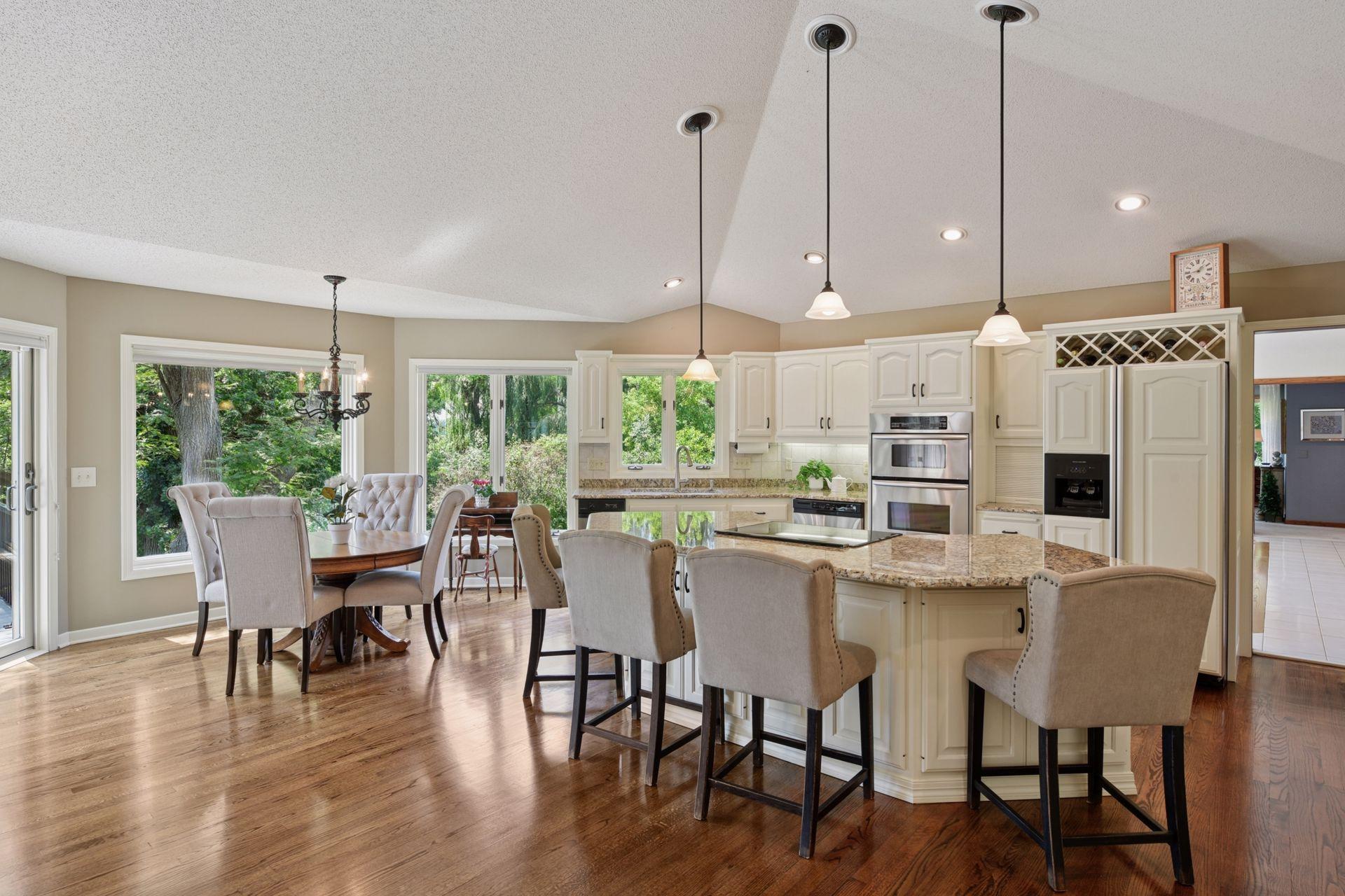 5325 Saddle Ridge Trail