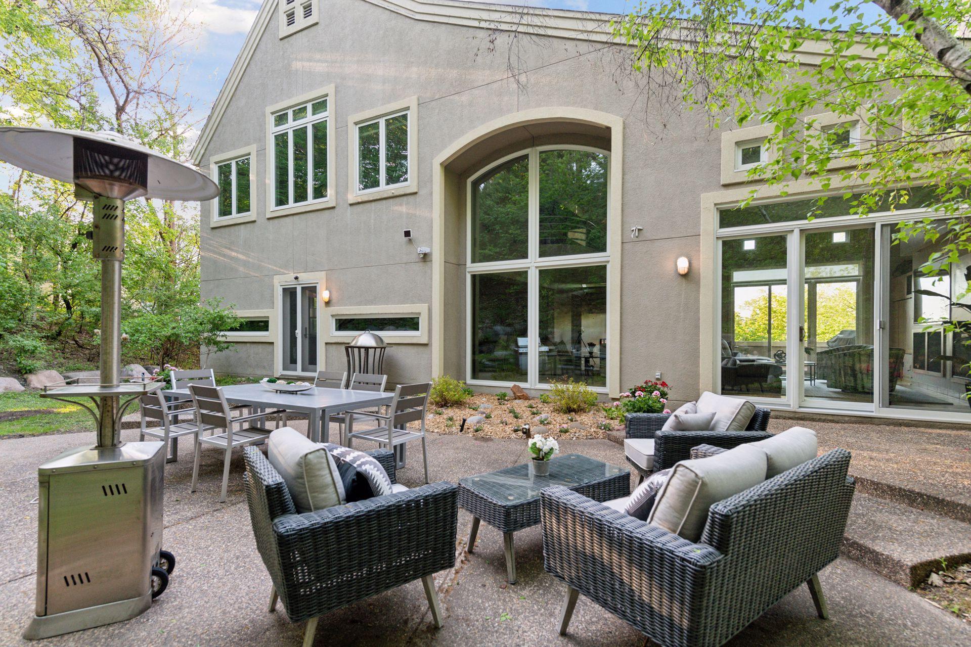 903 Kenwood Parkway