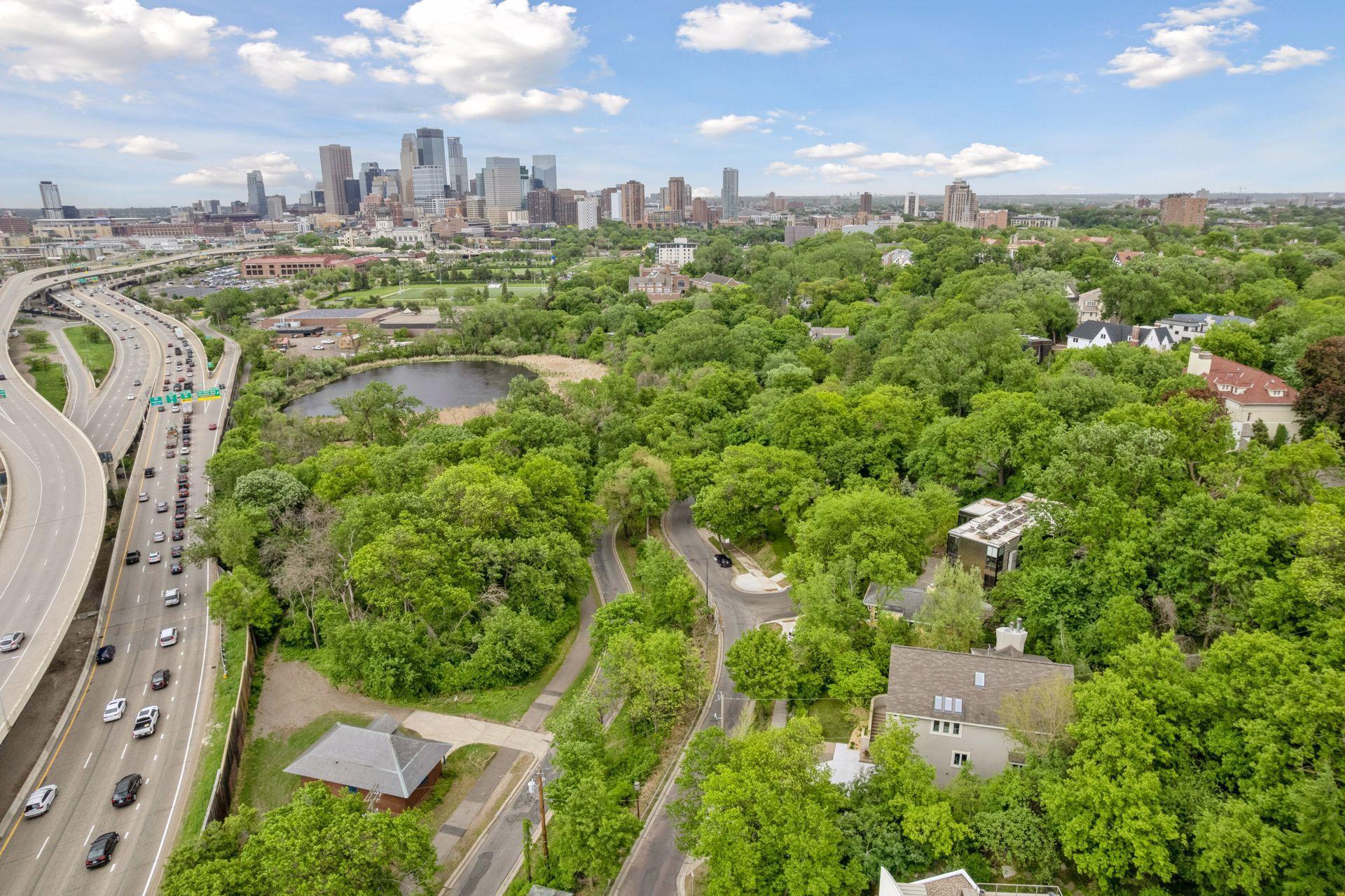 903 Kenwood Parkway