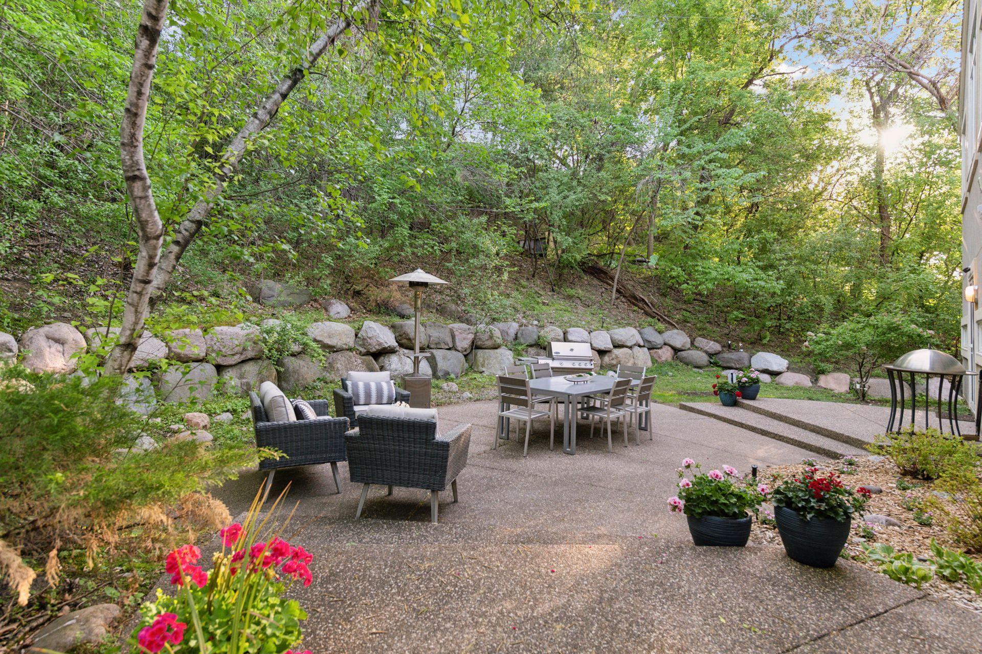 903 Kenwood Parkway