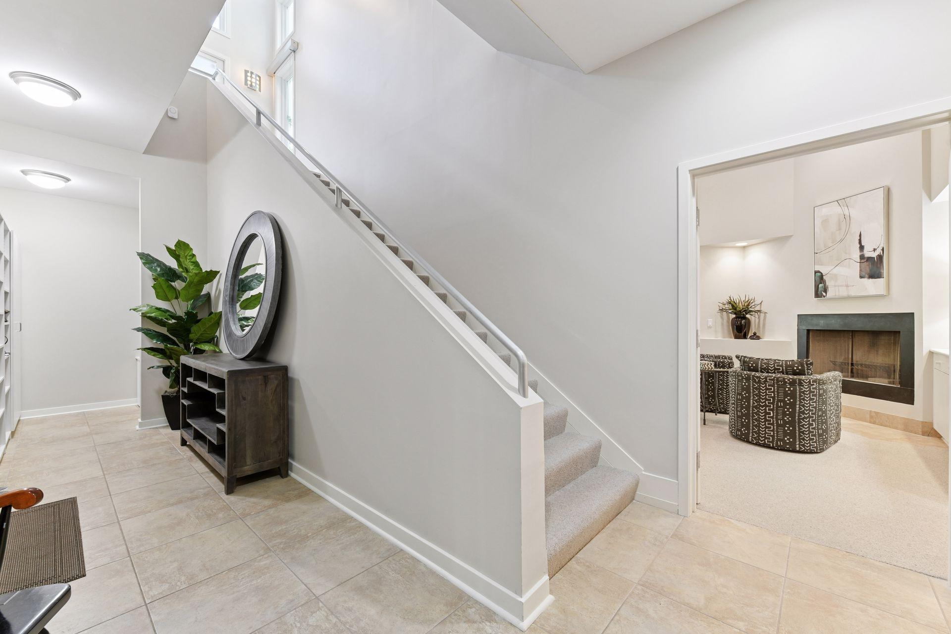 903 Kenwood Parkway