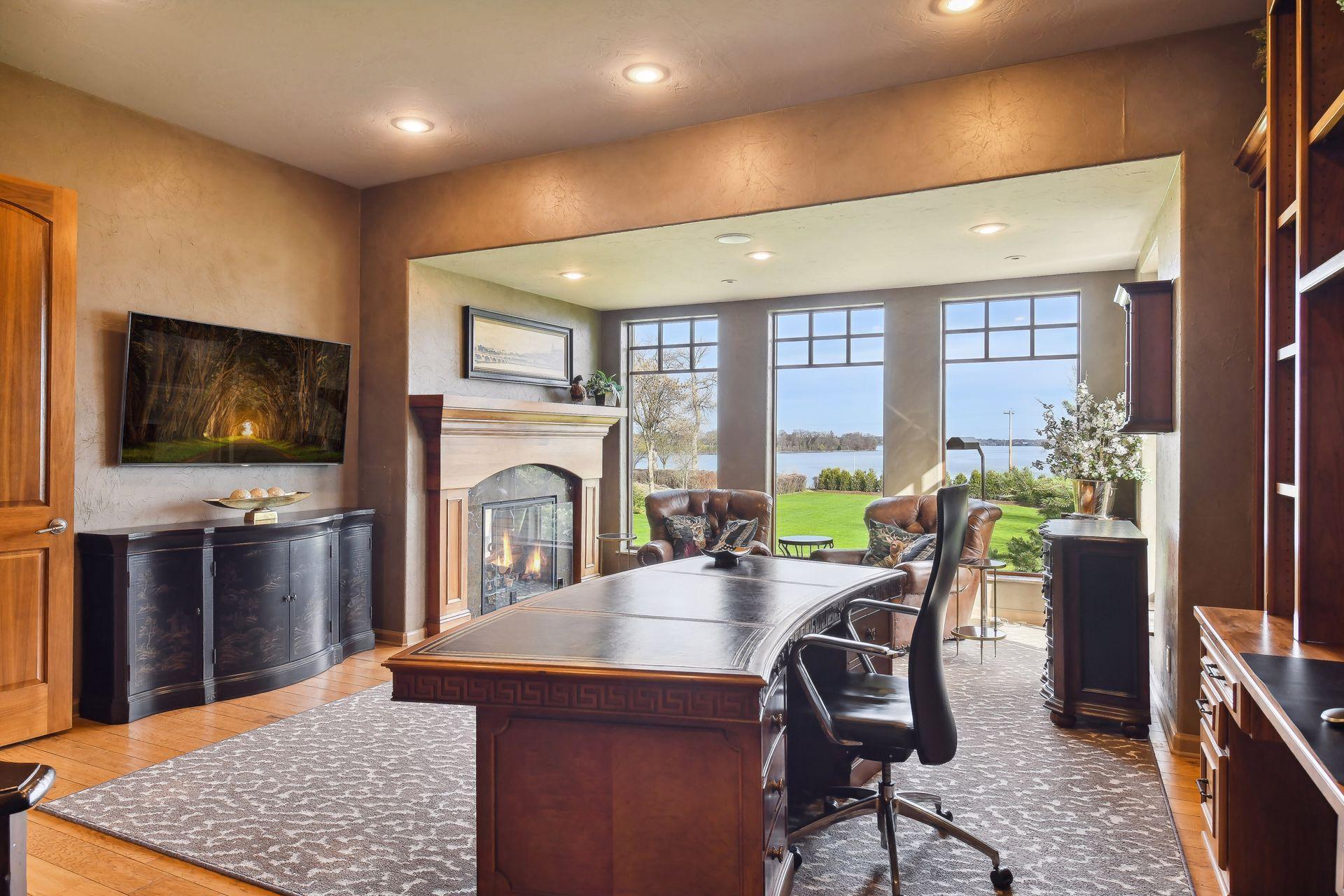 1860 Shoreline Drive