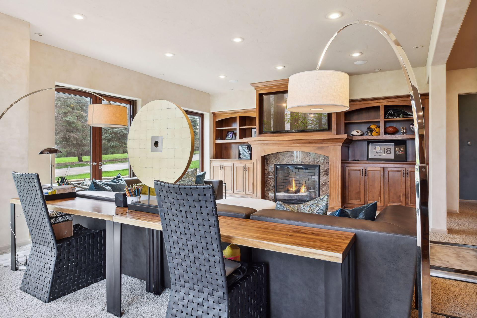 1860 Shoreline Drive