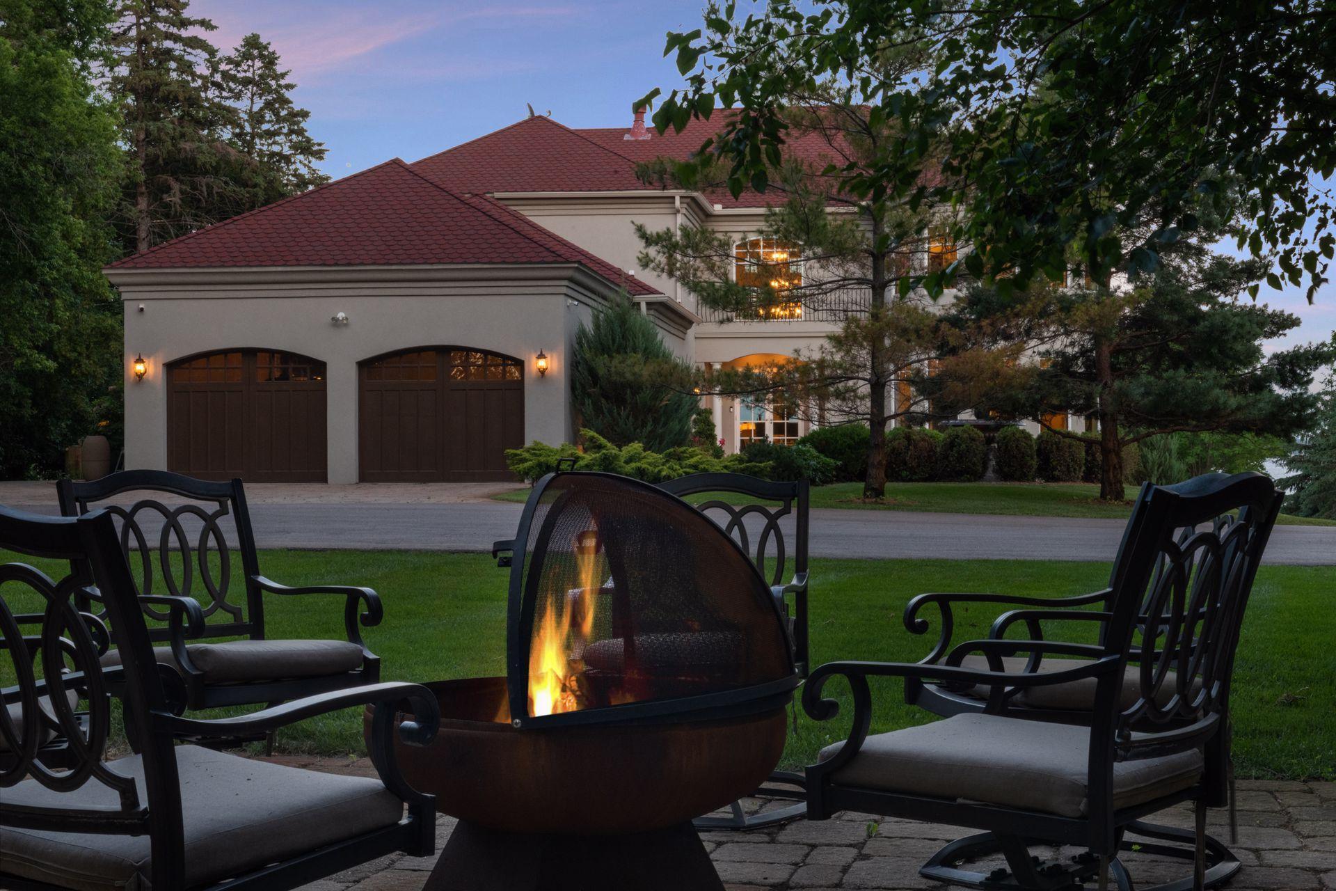 1860 Shoreline Drive