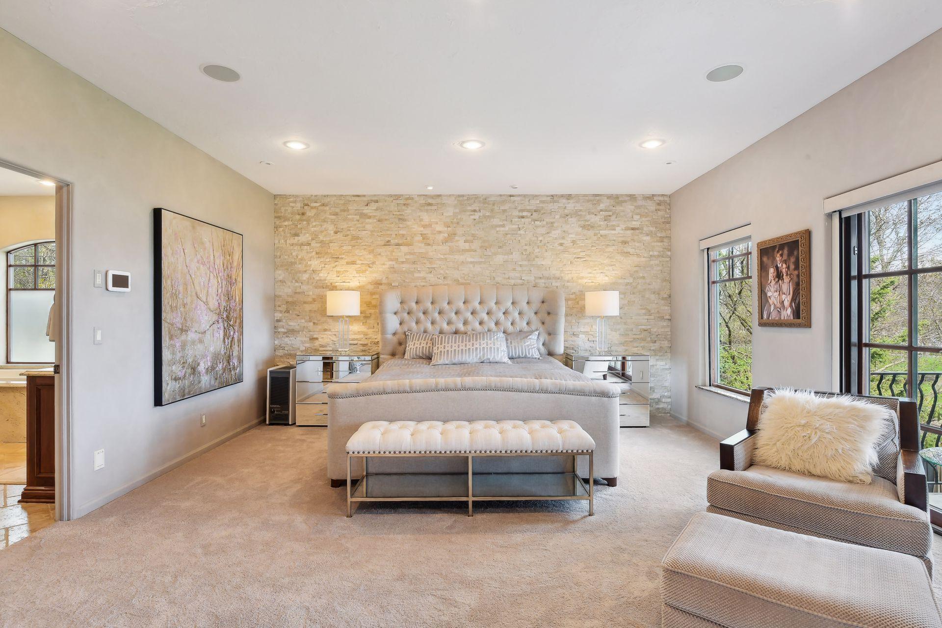 1860 Shoreline Drive