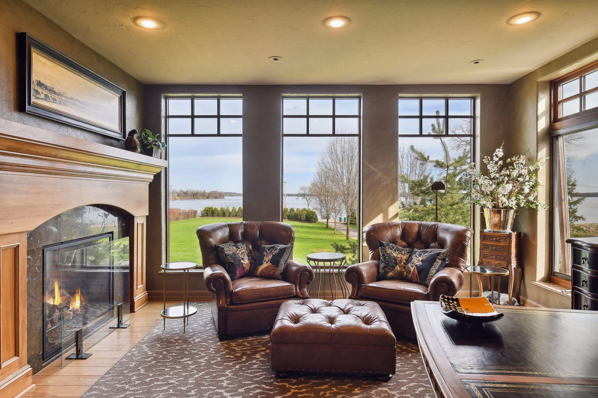 1860 Shoreline Drive