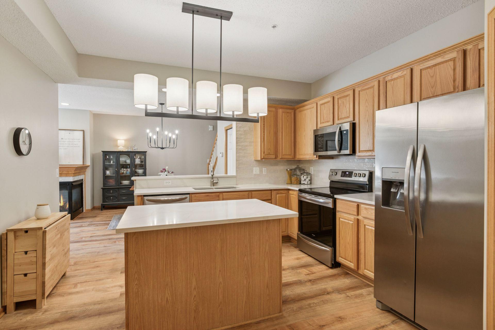 13700 54th Avenue N Unit: 405