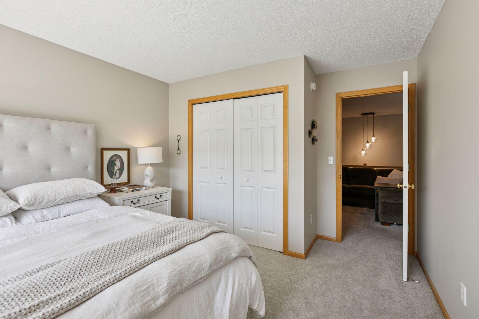 13700 54th Avenue N Unit: 405