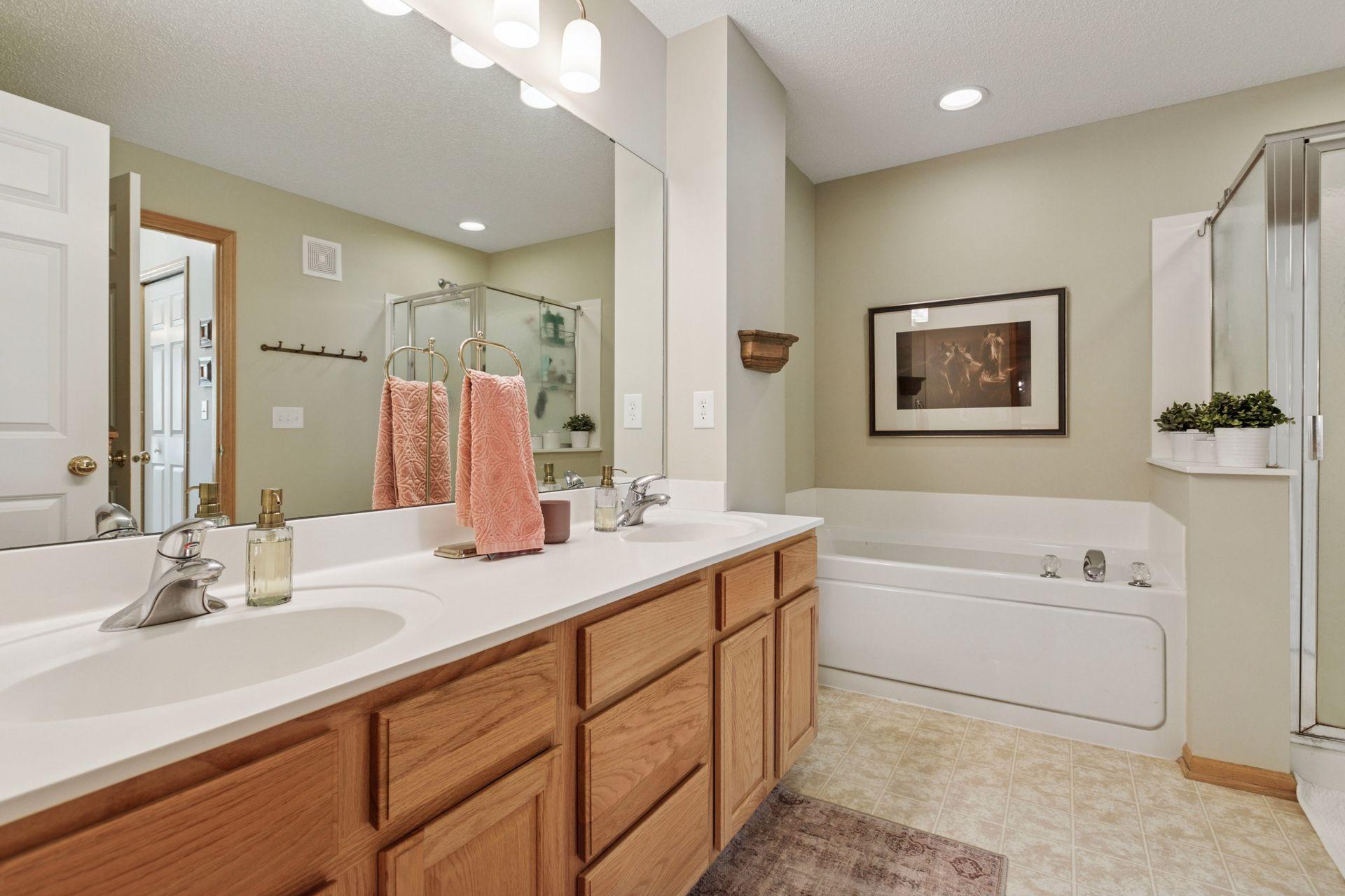 13700 54th Avenue N Unit: 405