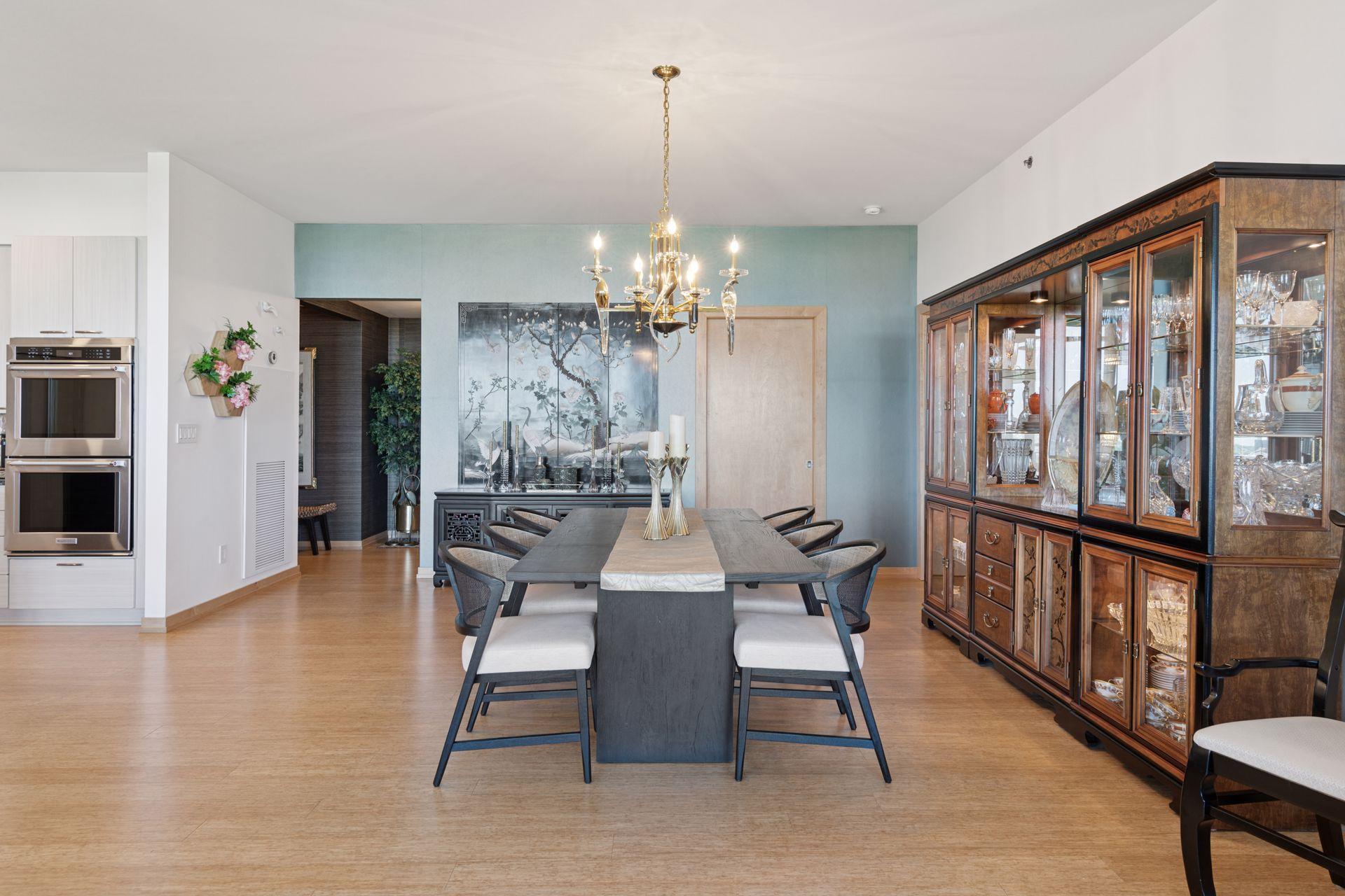 215 10th Avenue S Unit: 812