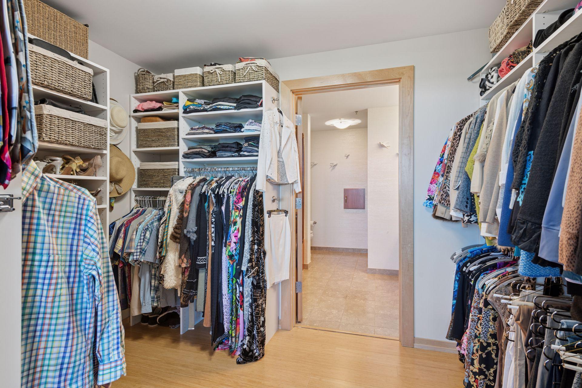 215 10th Avenue S Unit: 812