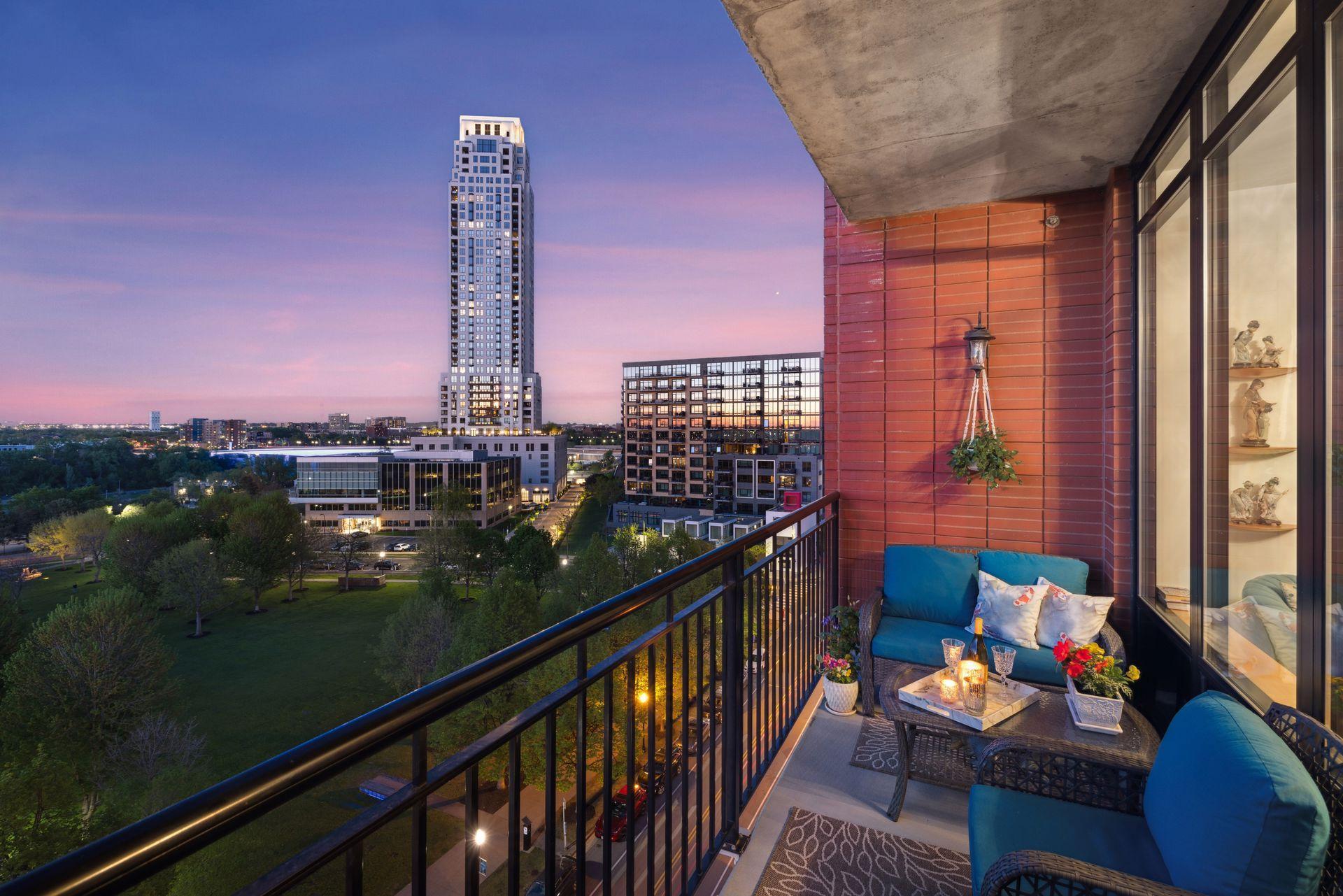 215 10th Avenue S Unit: 812