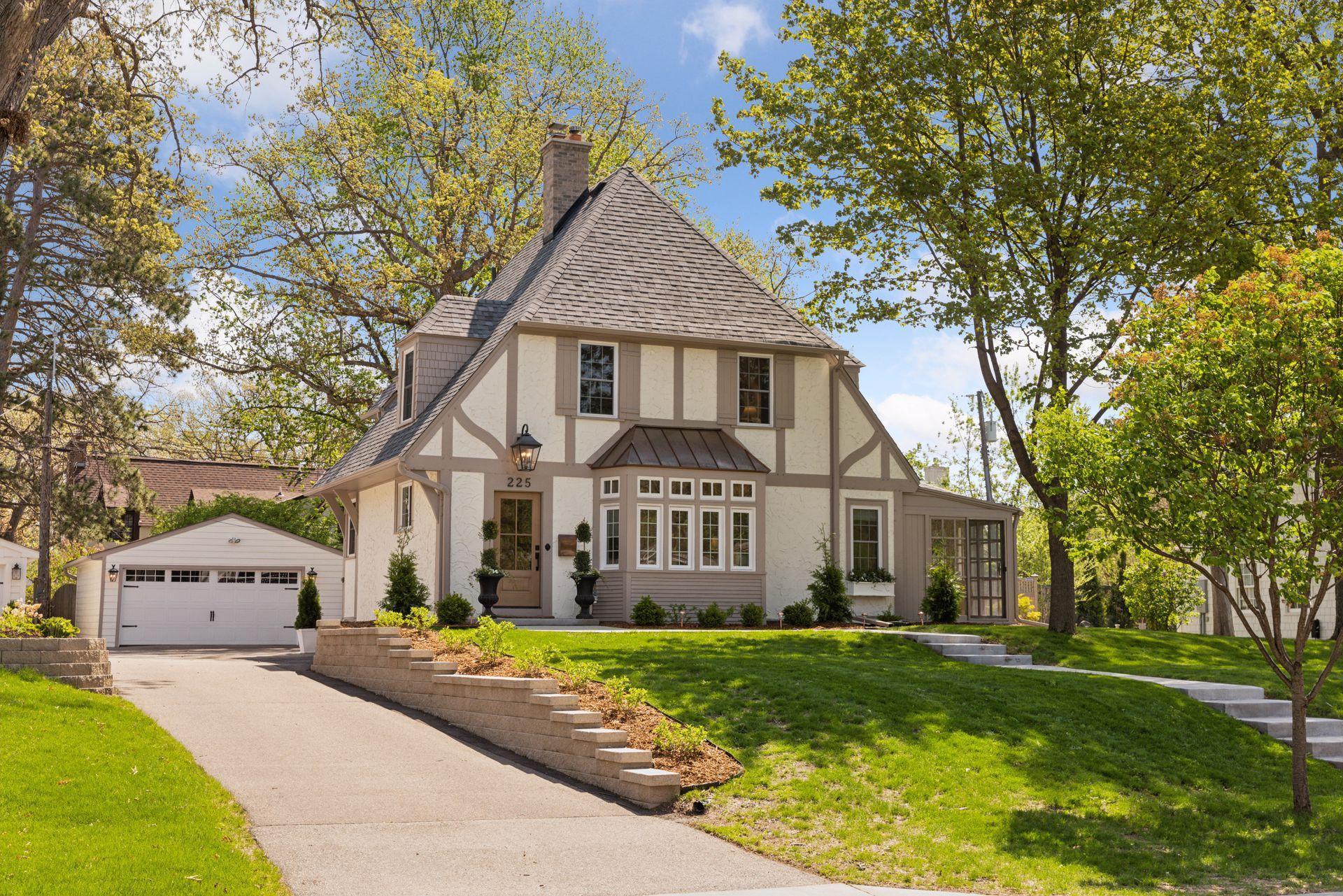 225 Holly Road