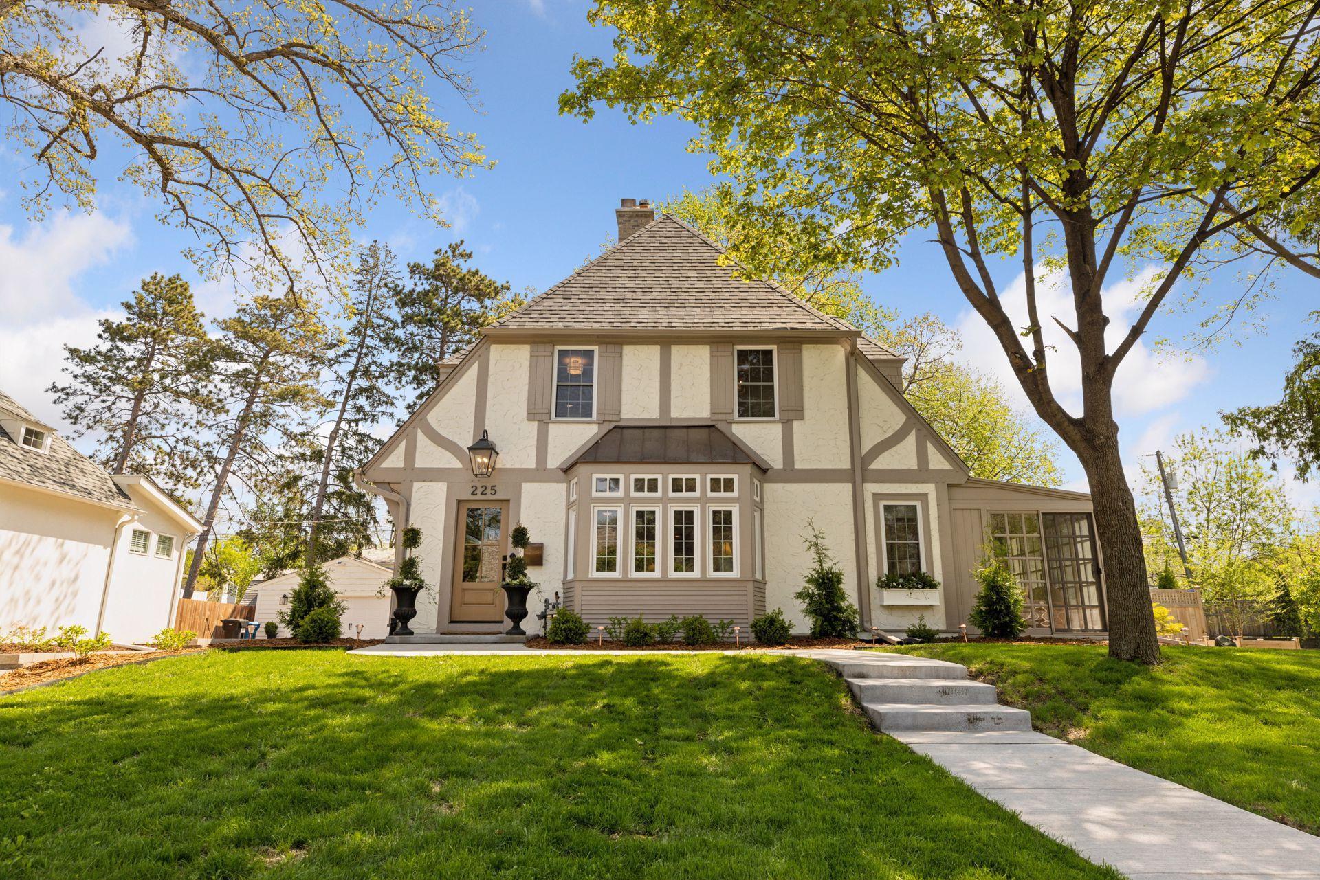 225 Holly Road