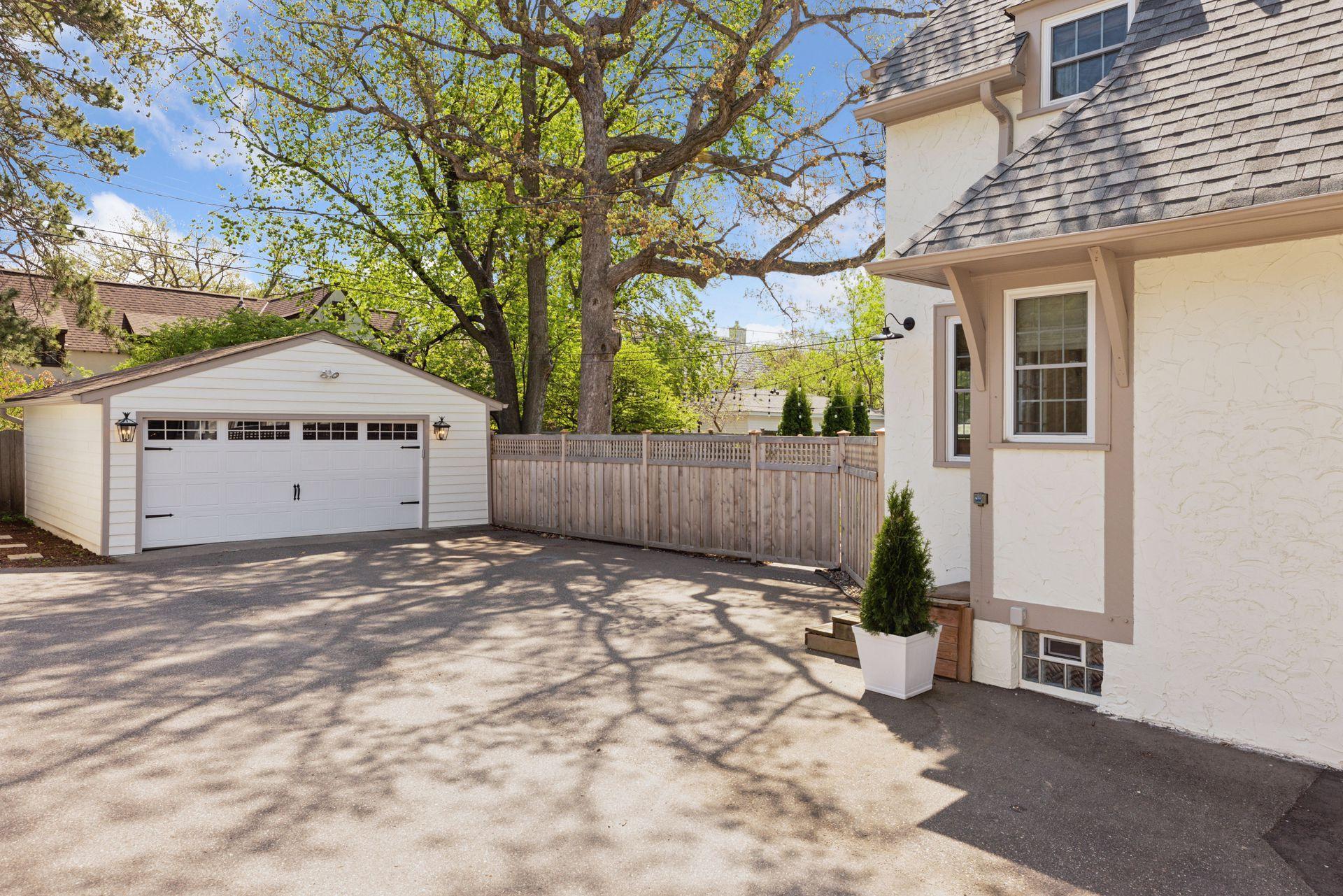 225 Holly Road