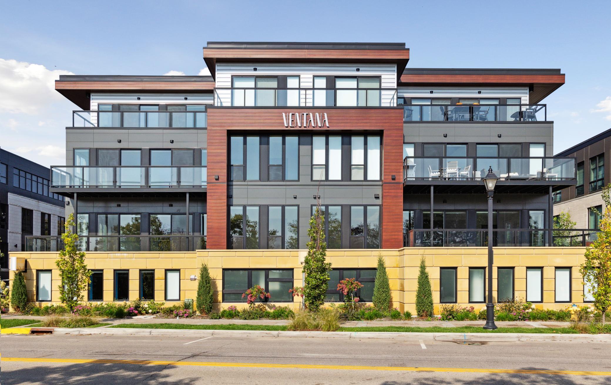 253 Lake Street E Unit: 208