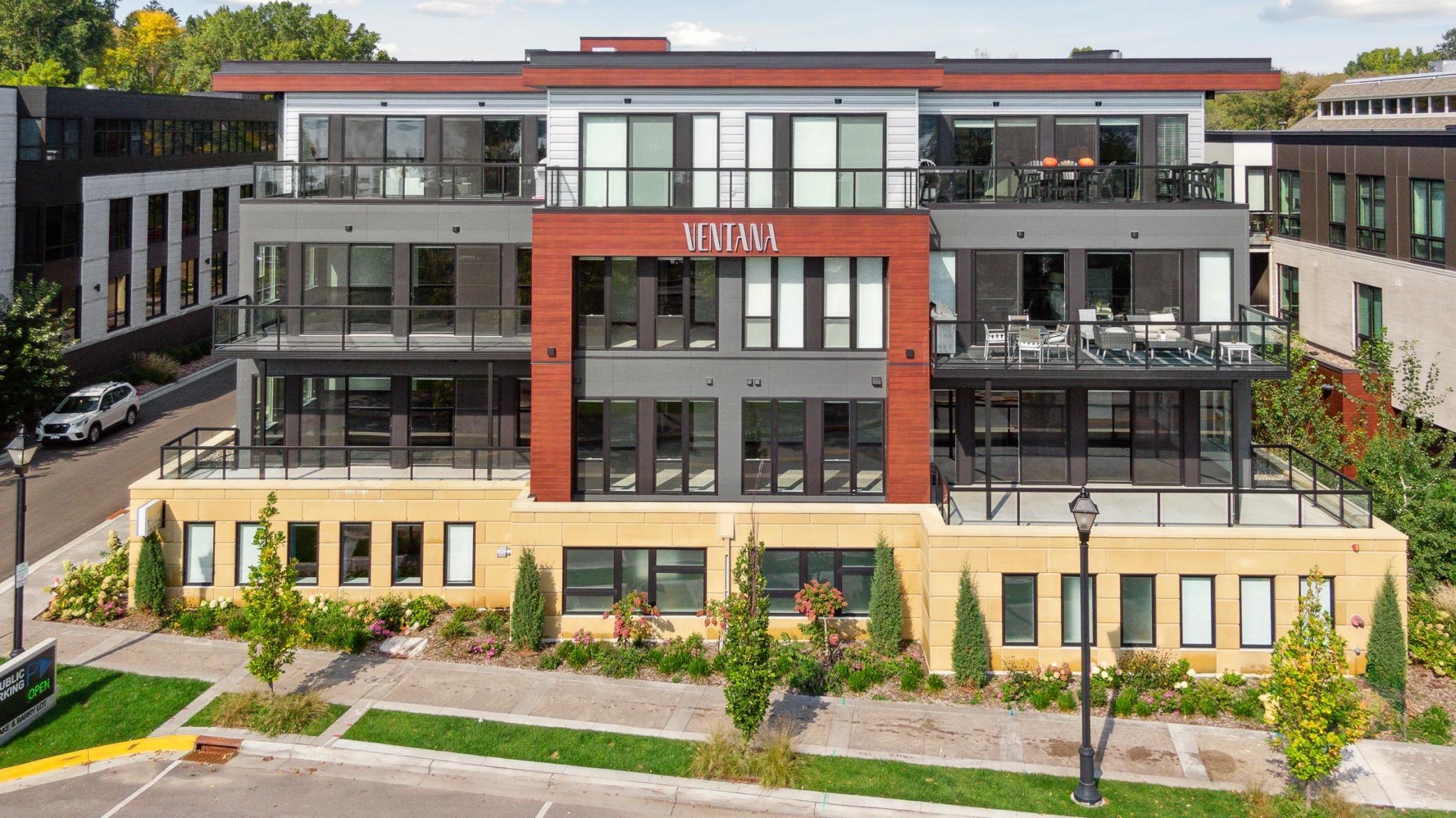 253 Lake Street E Unit: 208